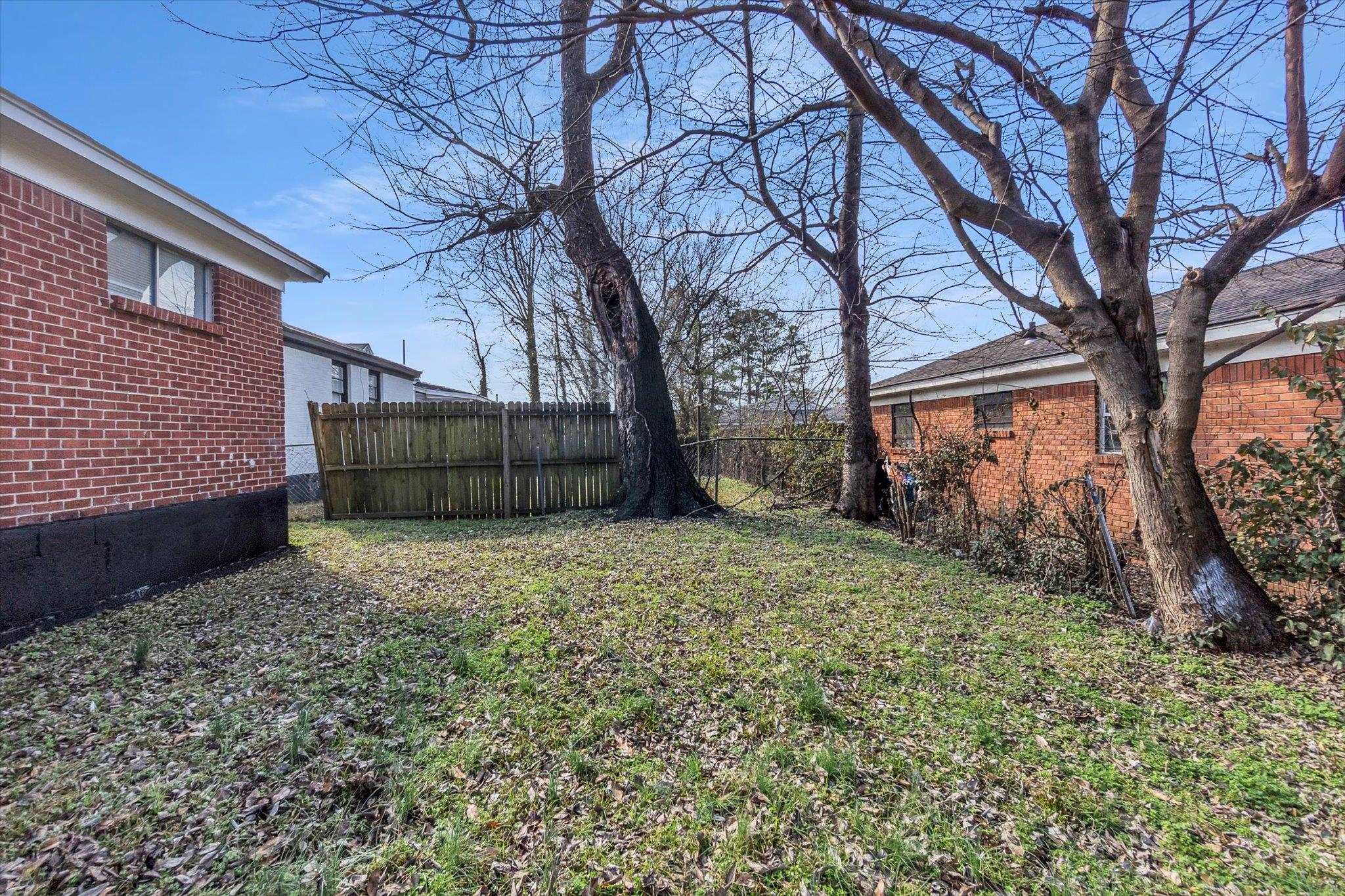 829 Josephine St Property Photo 17