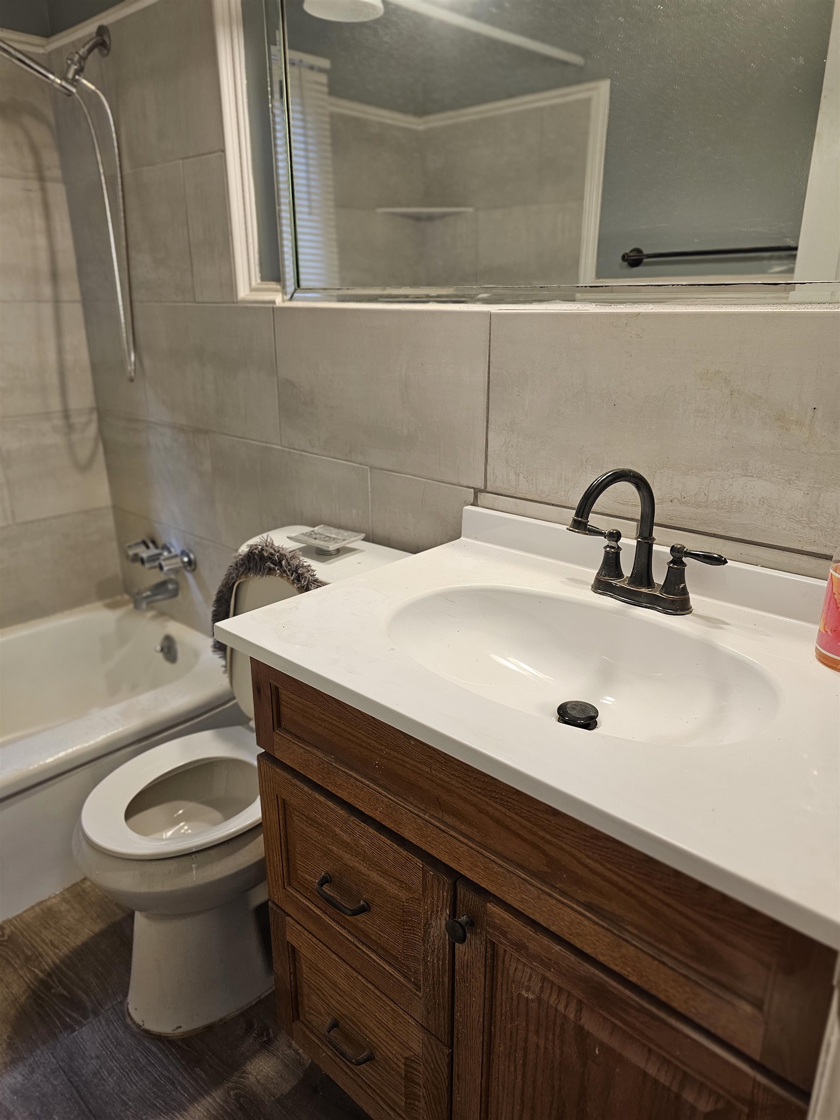 3491 Hallbrook St Property Photo 10