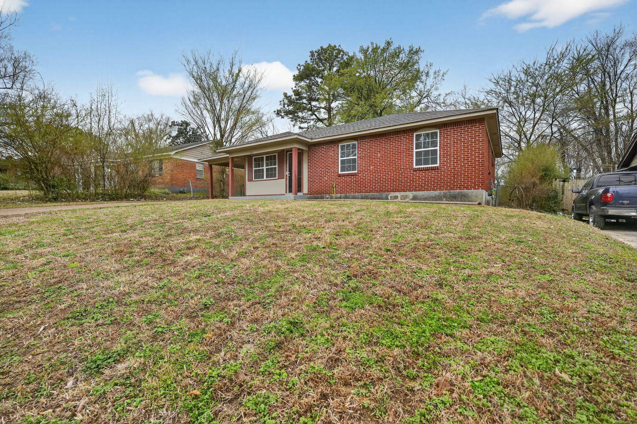 3651 Voltaire Ave Property Photo 3