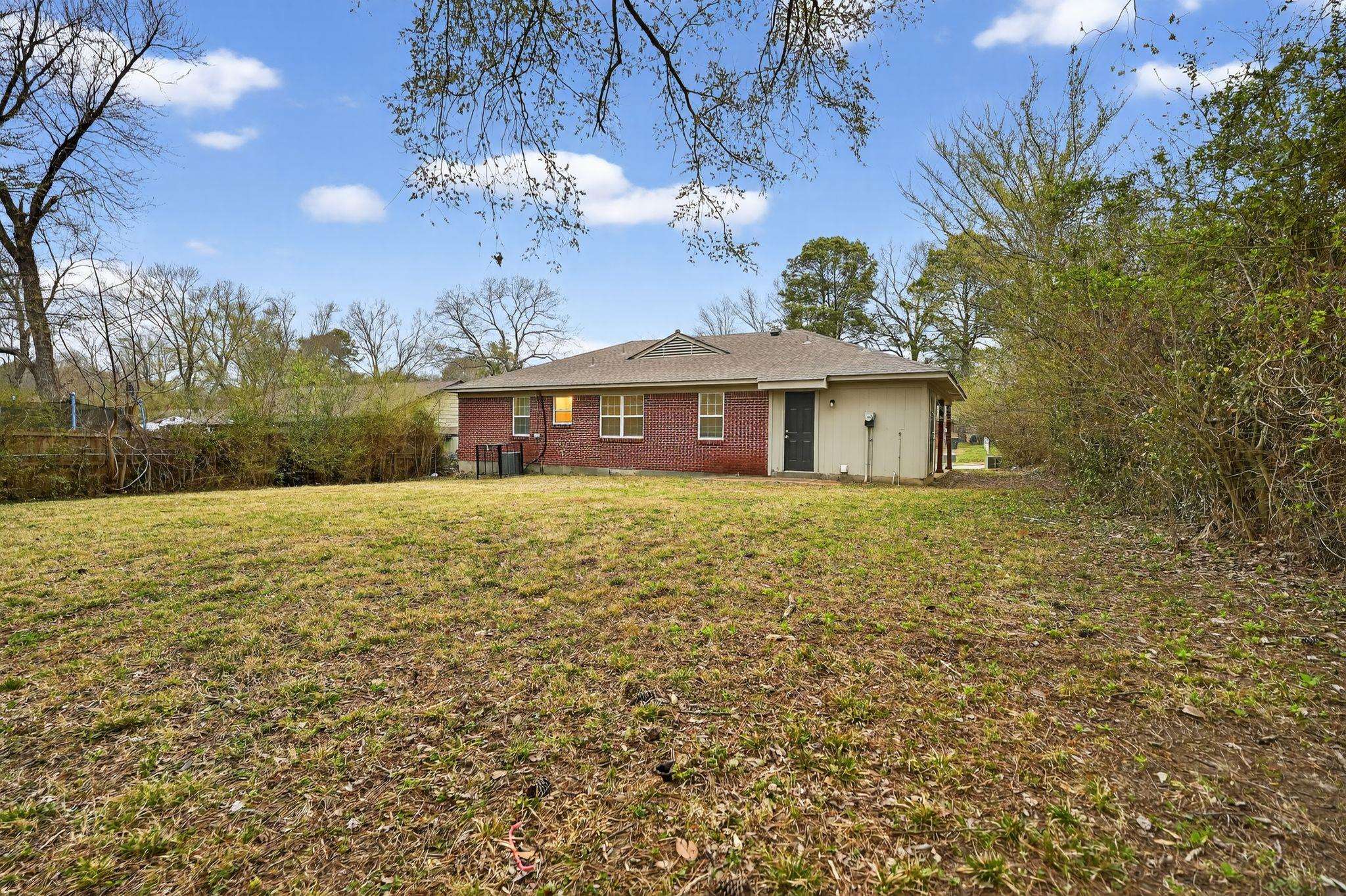 3651 Voltaire Ave Property Photo 4