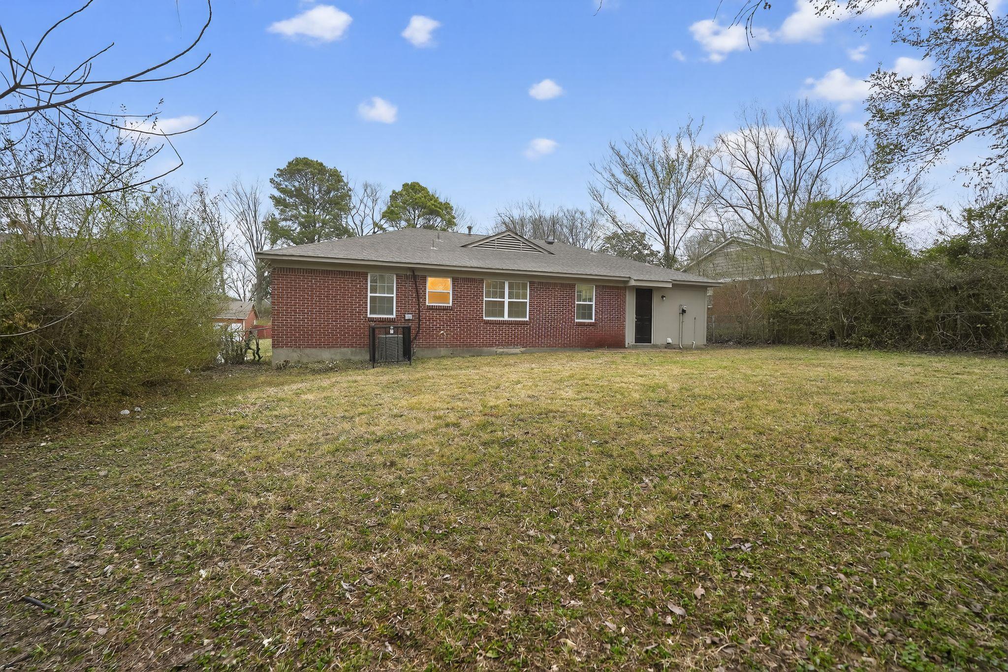 3651 Voltaire Ave Property Photo 9