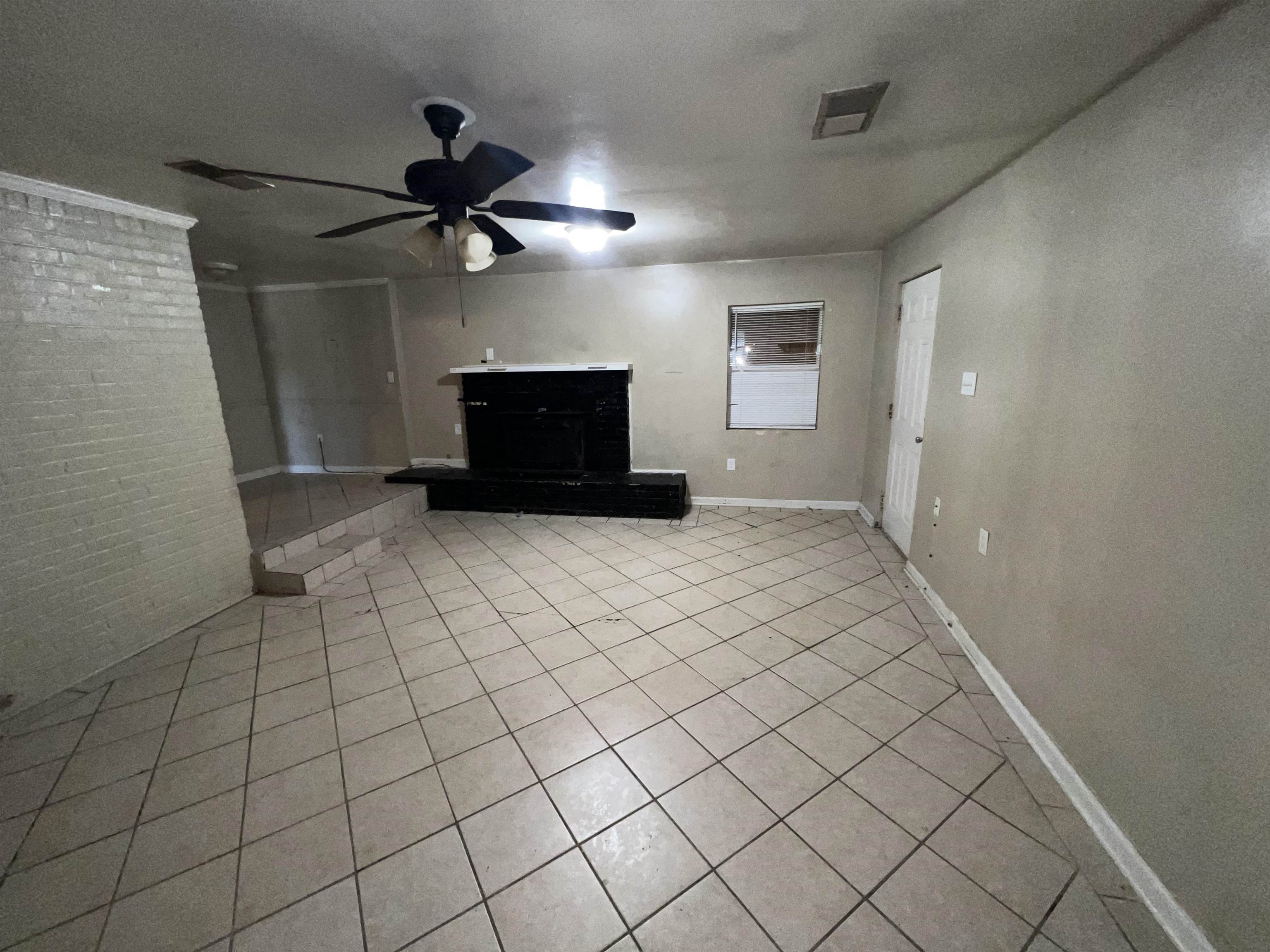 4594 Sea Isle Rd Property Photo 4