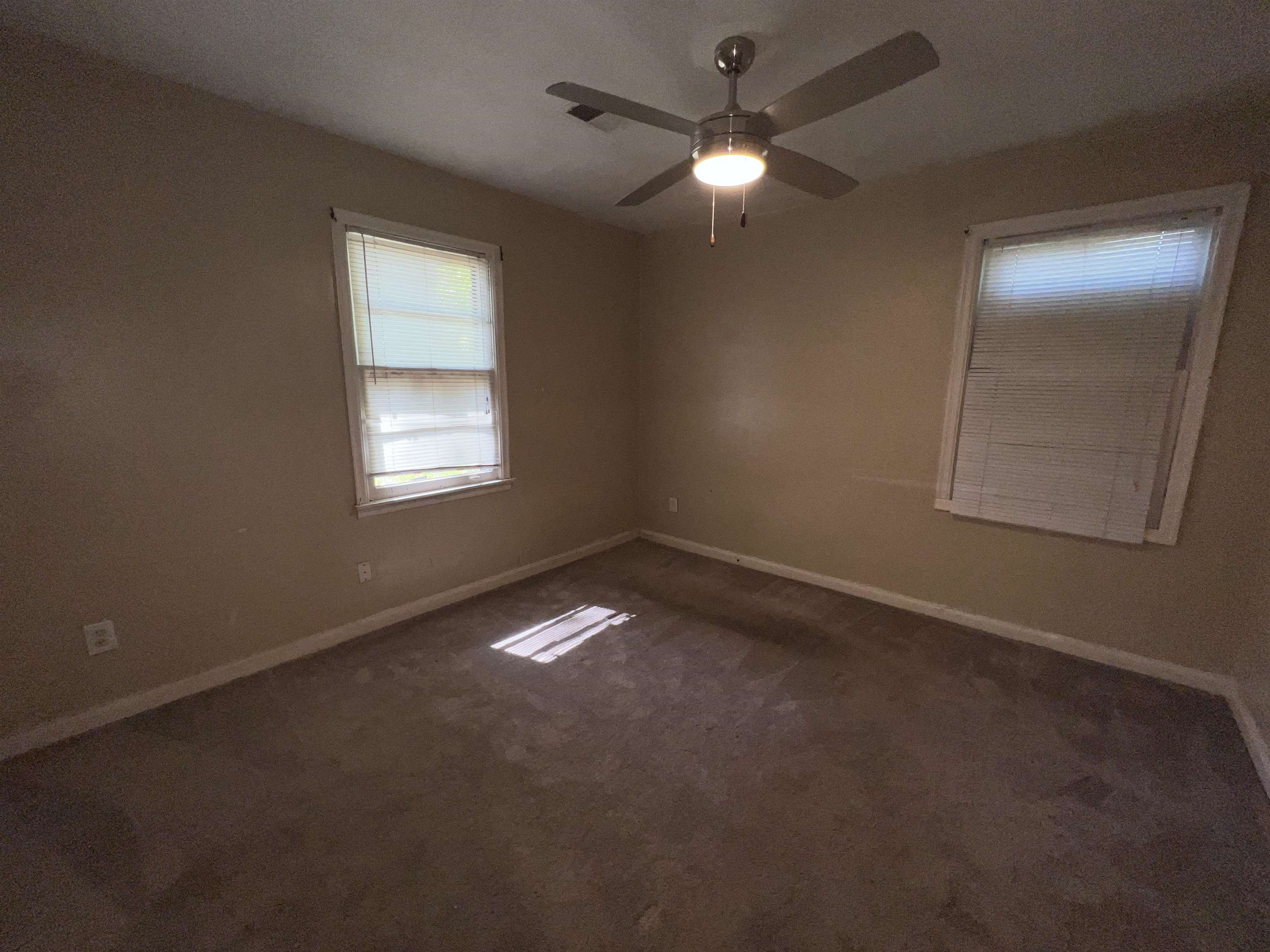 4594 Sea Isle Rd Property Photo 9