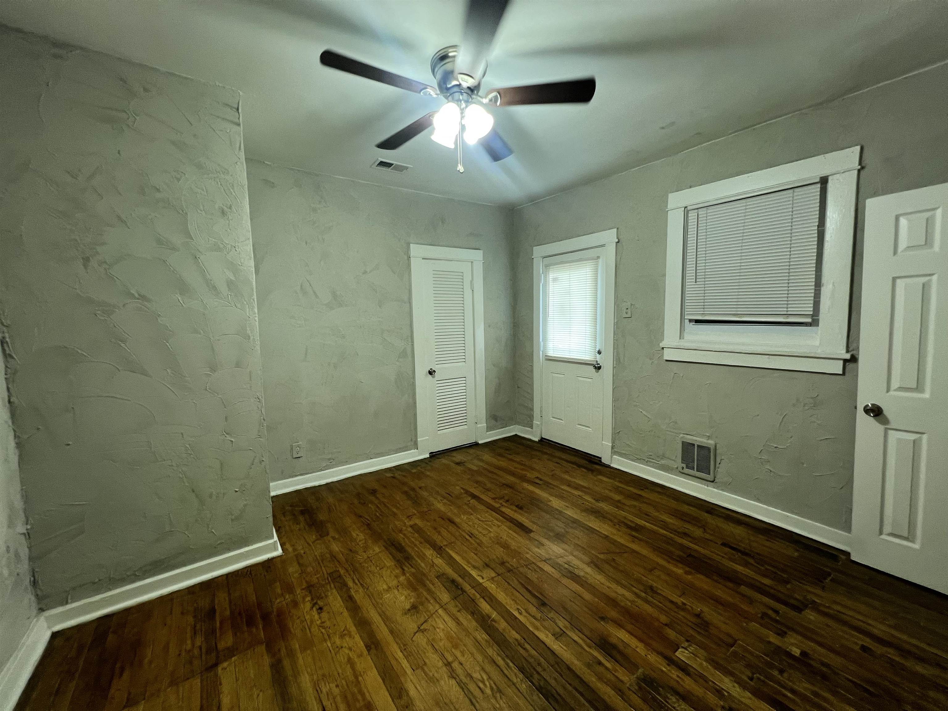 3534 Marion Ave Property Photo 6