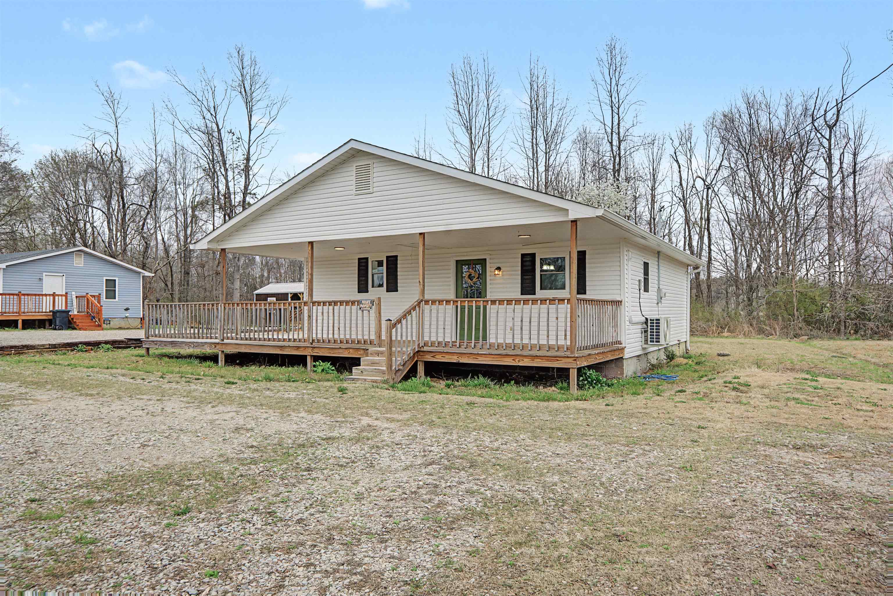 8040 45 Hwy S Property Photo 2