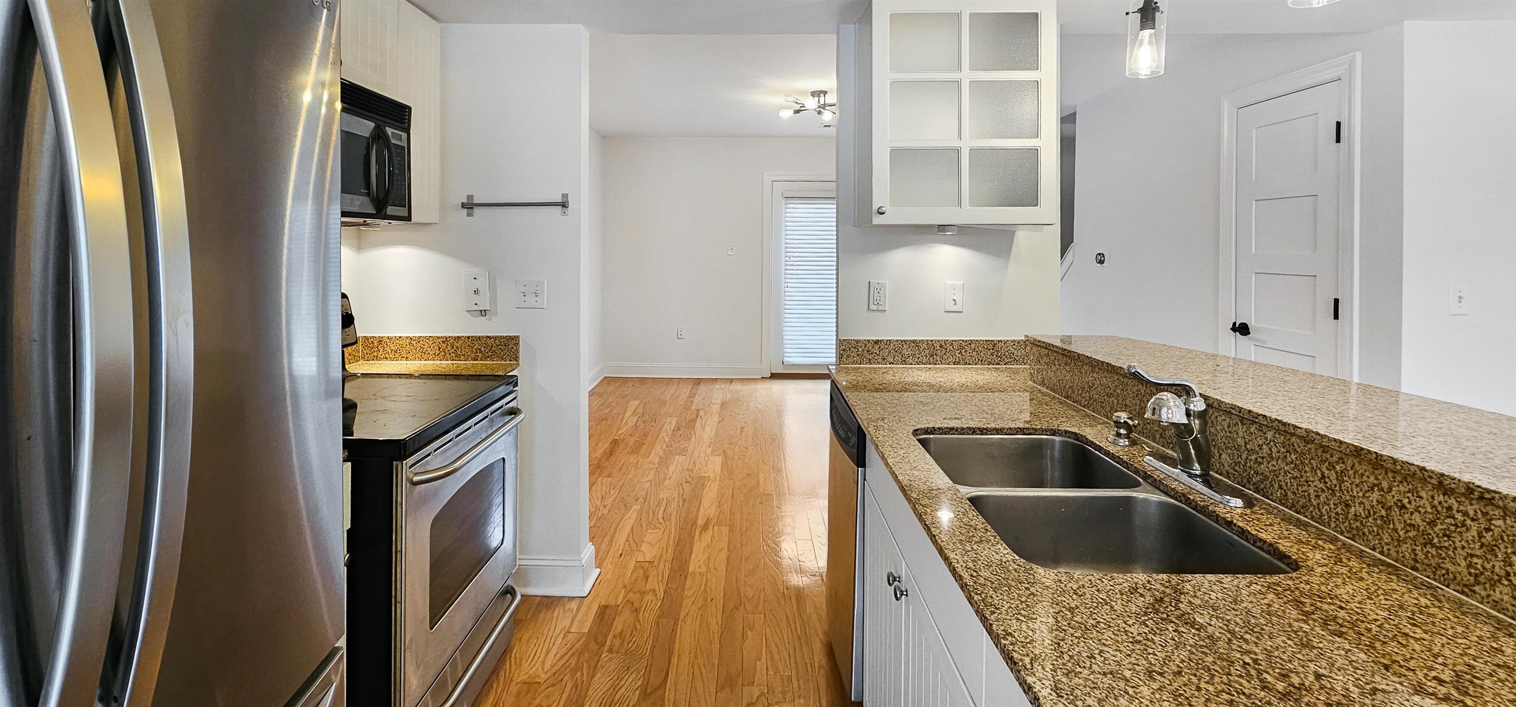 7455 Germantown Sq Property Photo 8