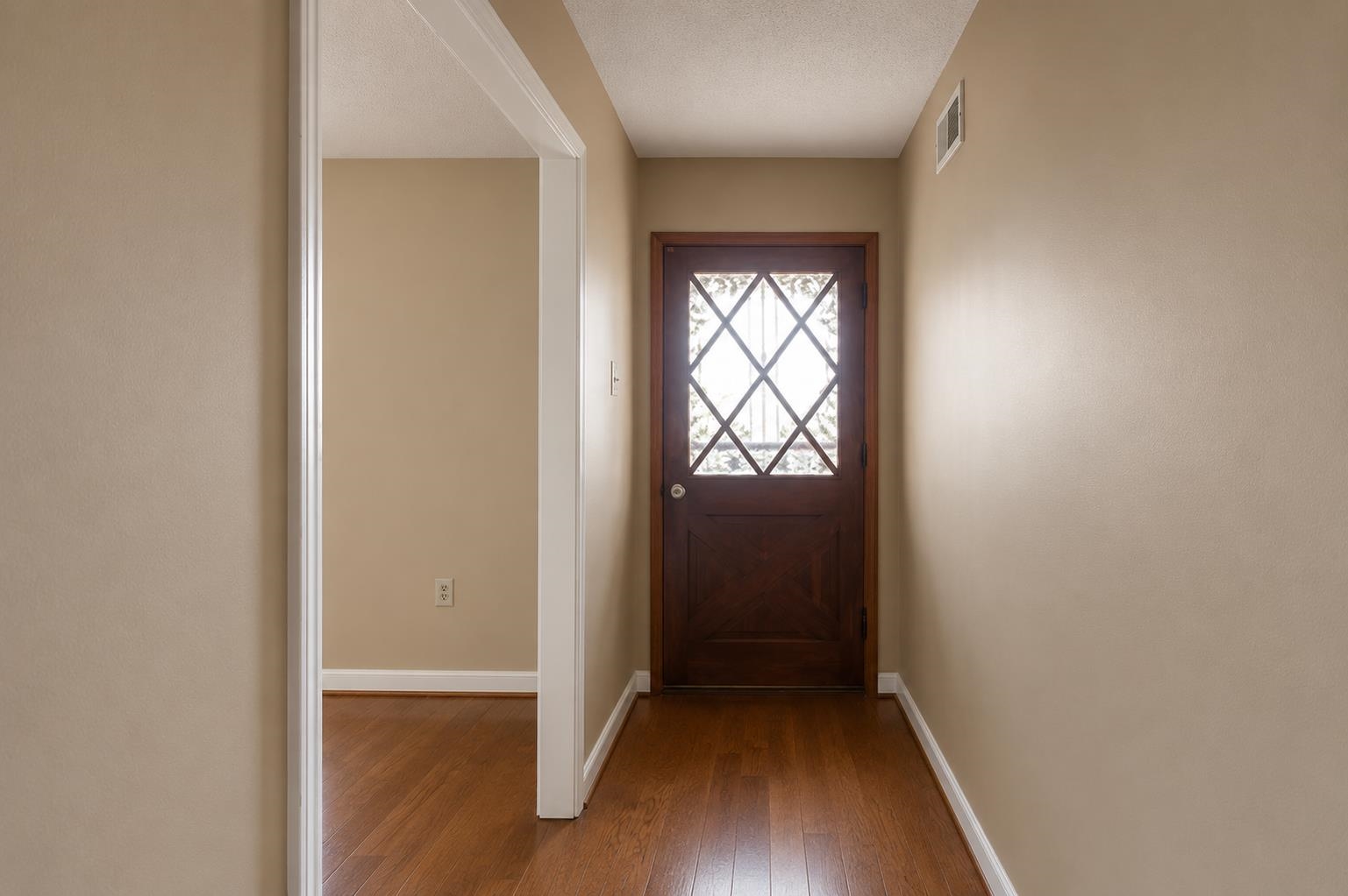 5134 Scottsdale Ave Property Photo 6