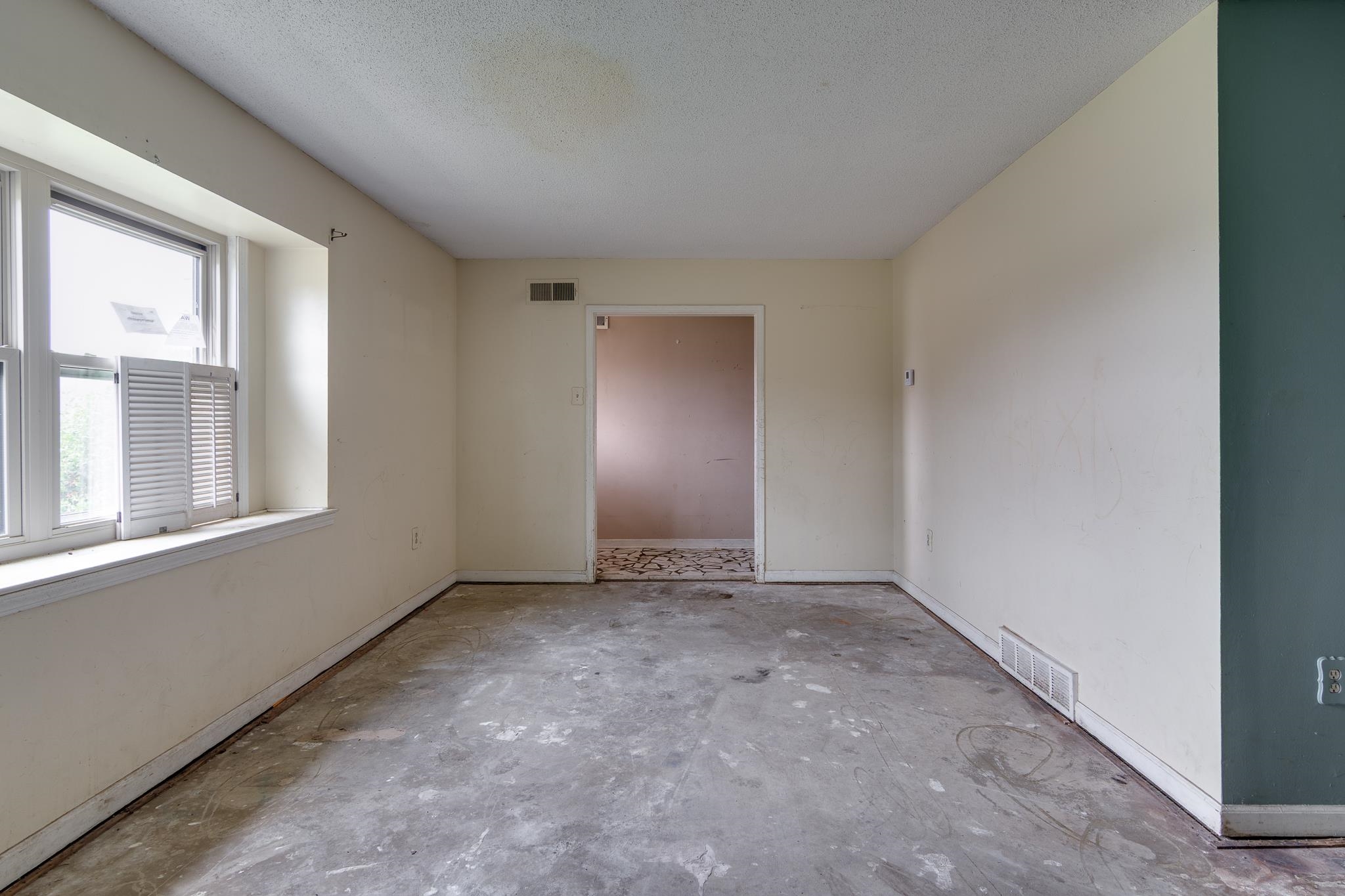 5134 Scottsdale Ave Property Photo 10