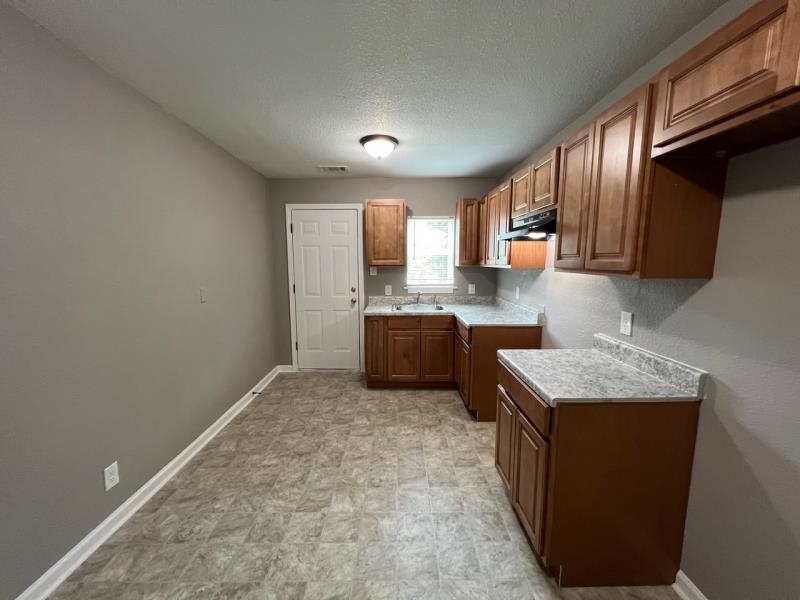 2428 Vollintine Ave Property Photo 3