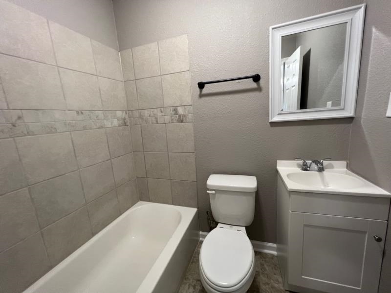 2428 Vollintine Ave Property Photo 4
