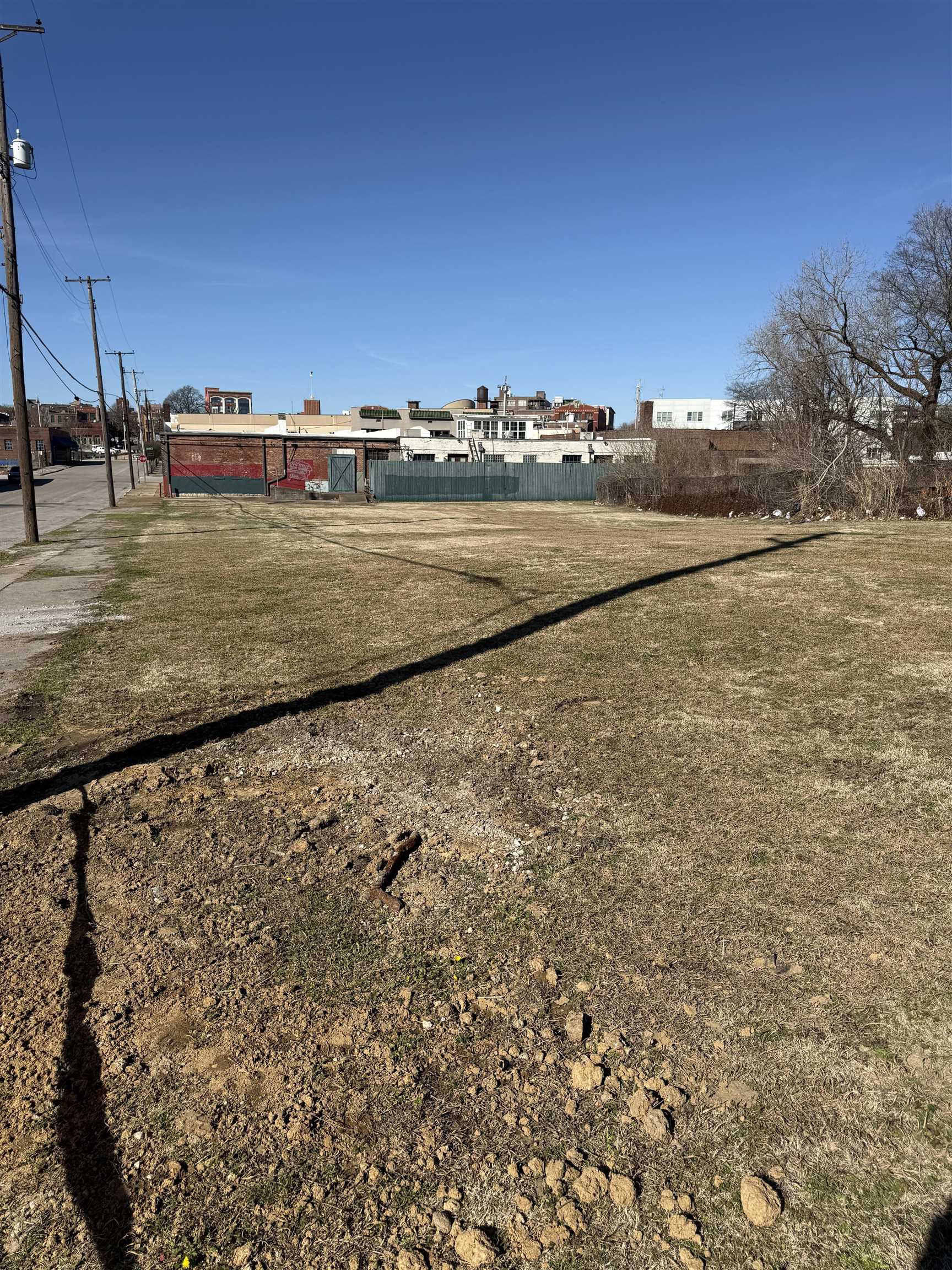 399 S B B King Blvd Property Photo 2