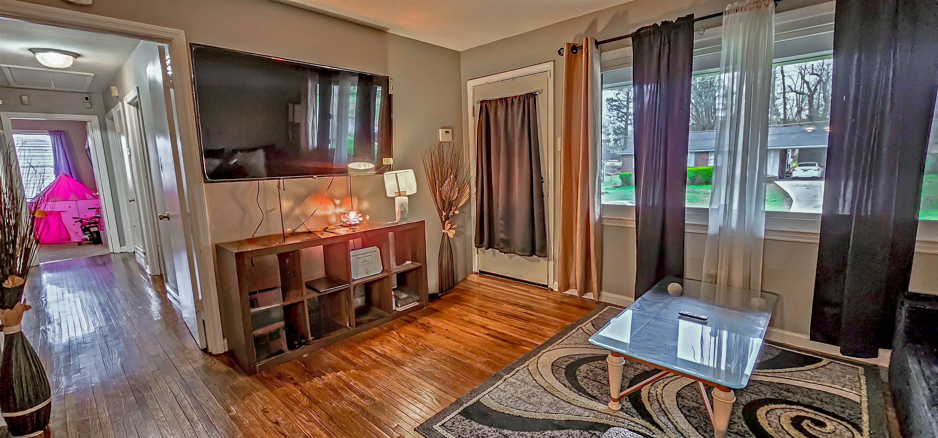 2380 Hillside Ave Property Photo 4
