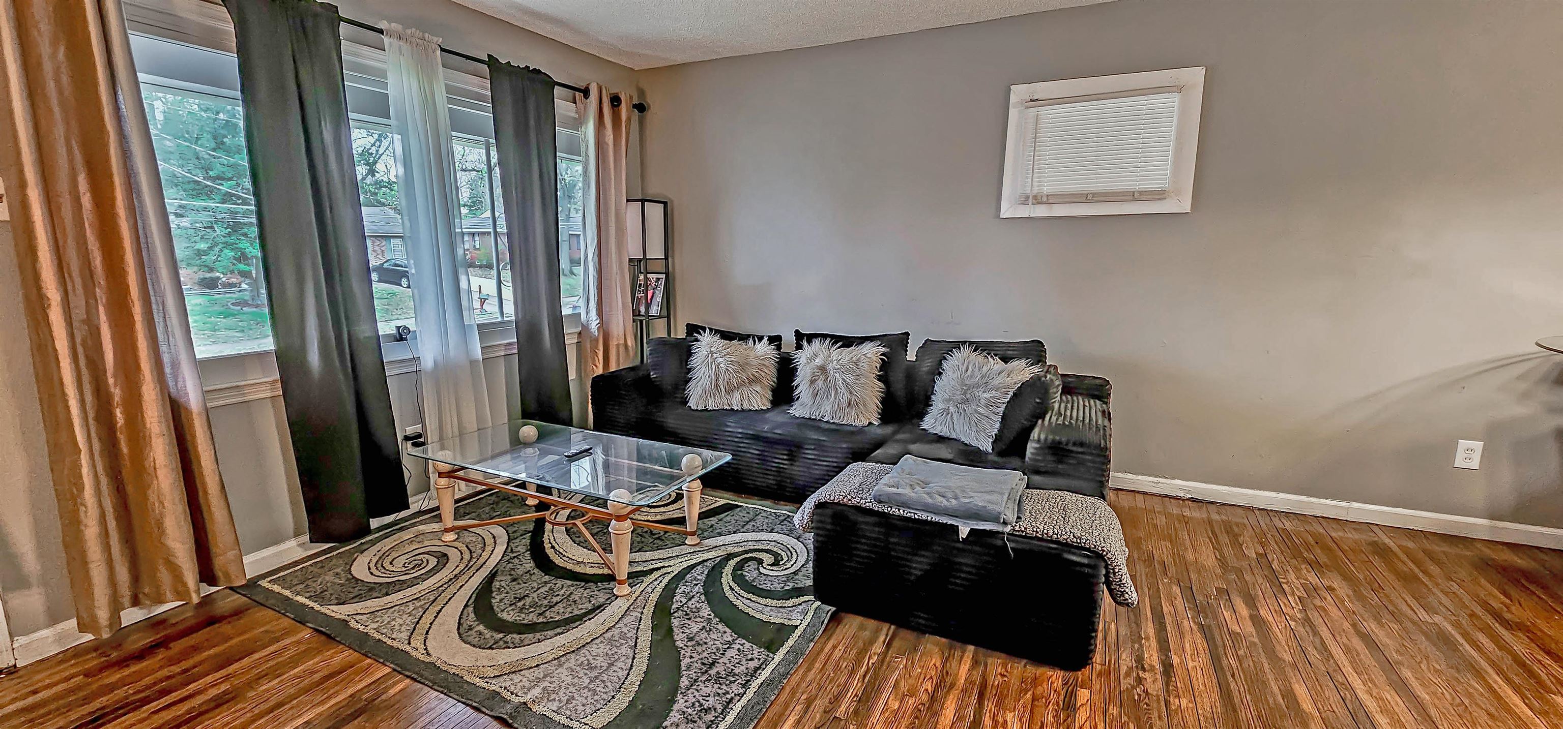 2380 Hillside Ave Property Photo 5