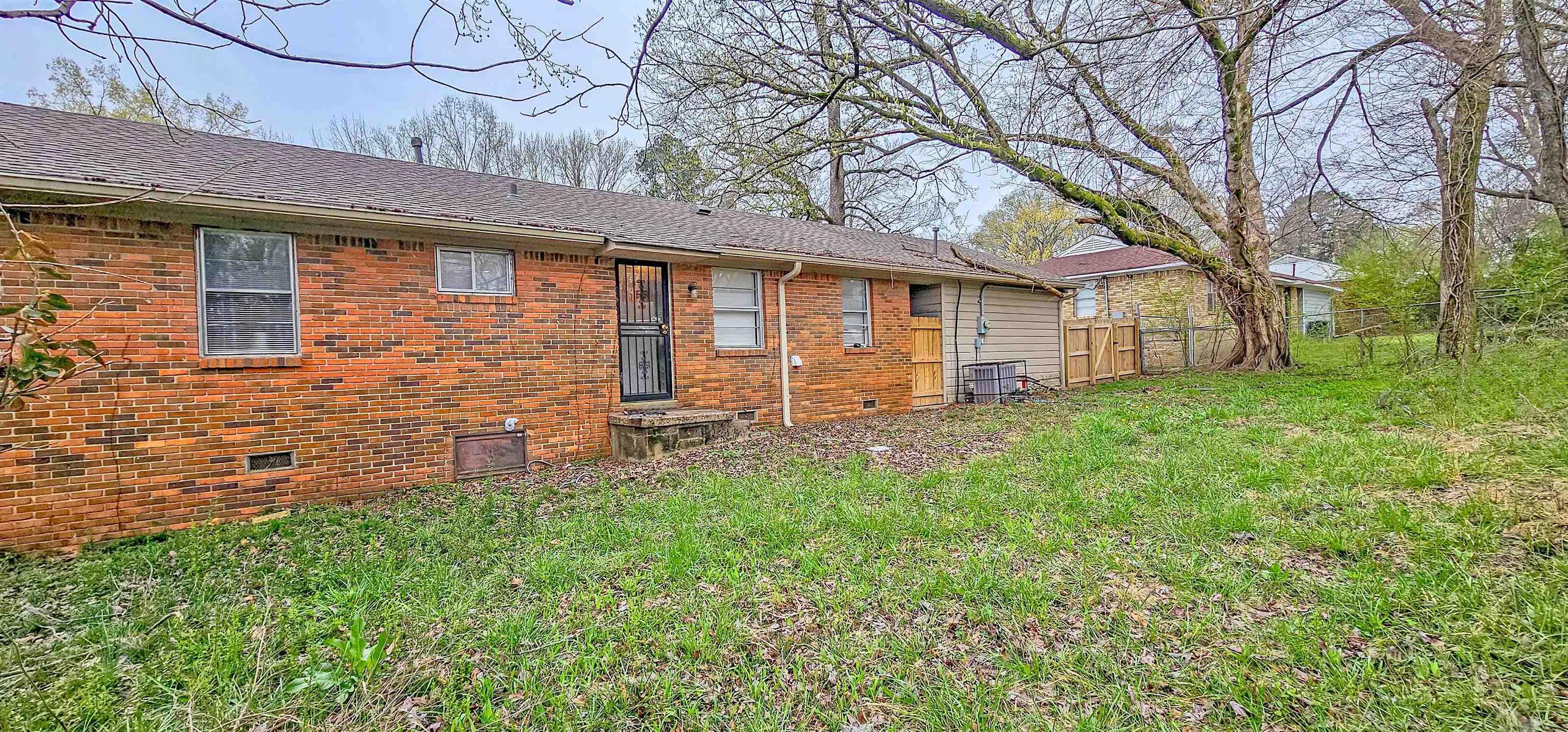 2380 Hillside Ave Property Photo 16