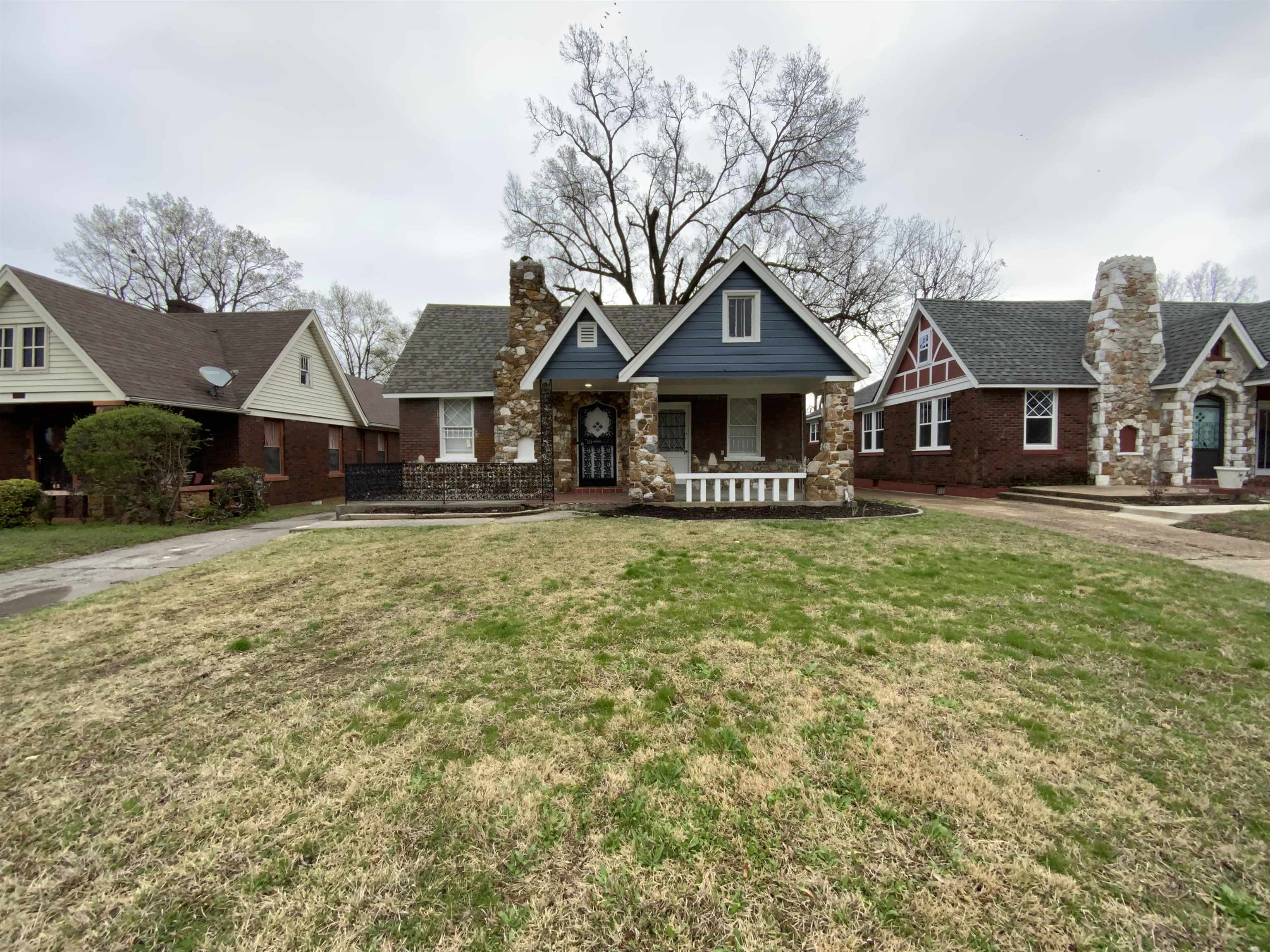 920 N AUBURNDALE ST Property Photo 1