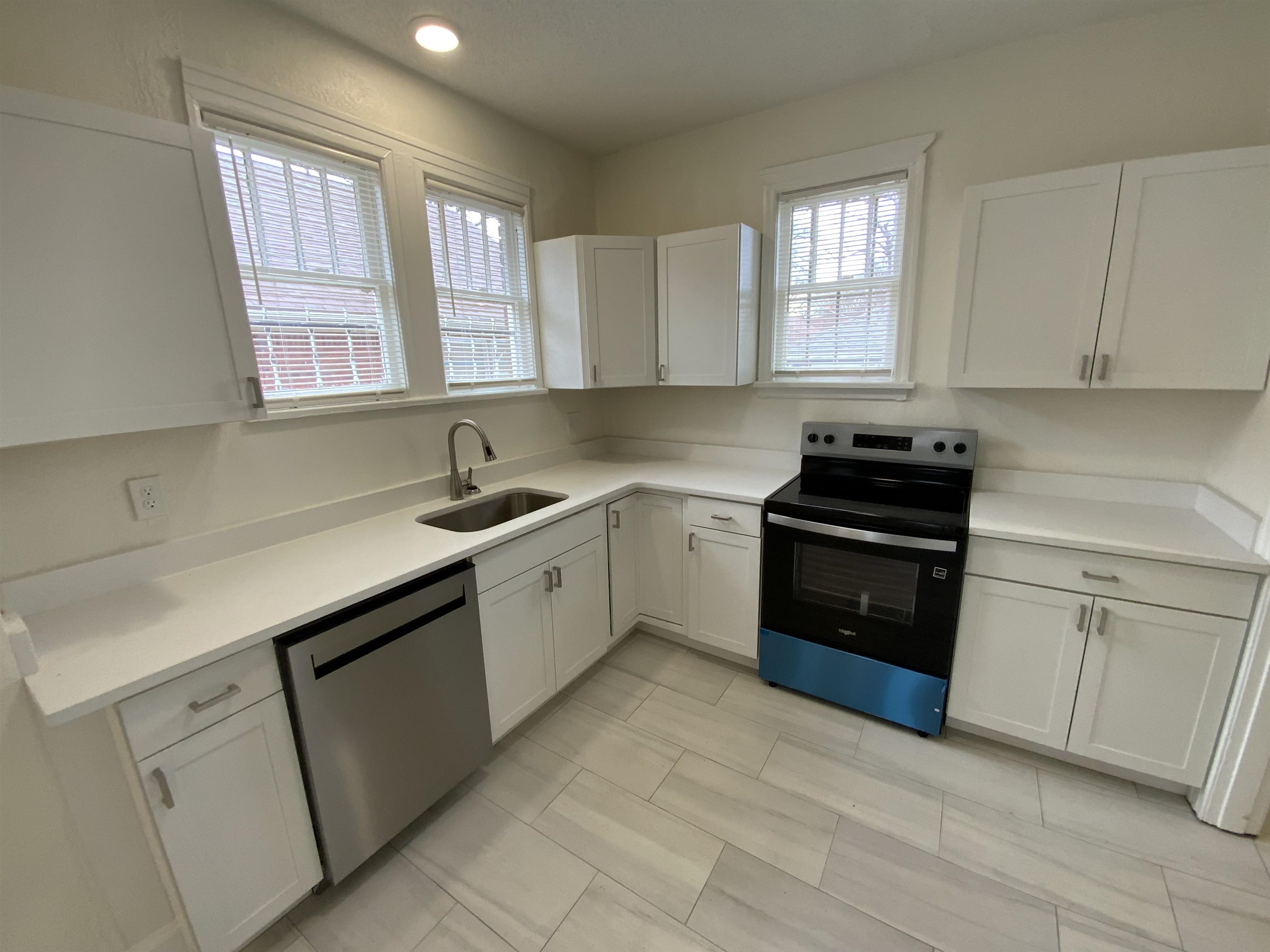 920 N Auburndale St Property Photo 9