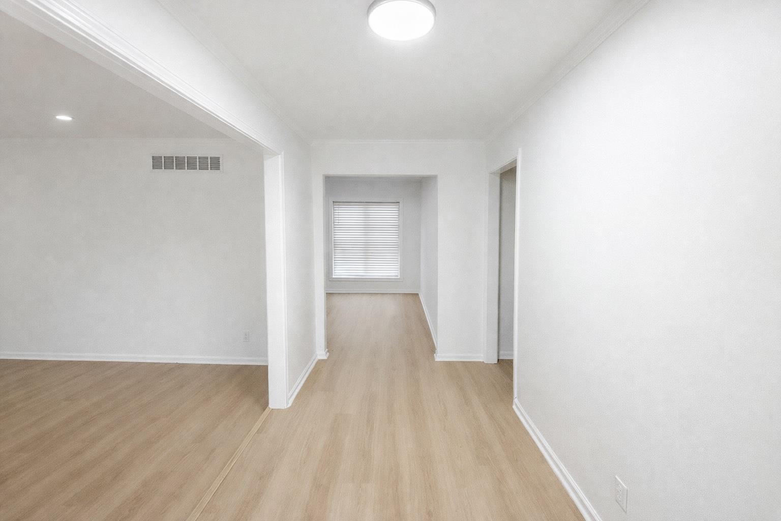 3122 Glenfinnan Rd Property Photo 2