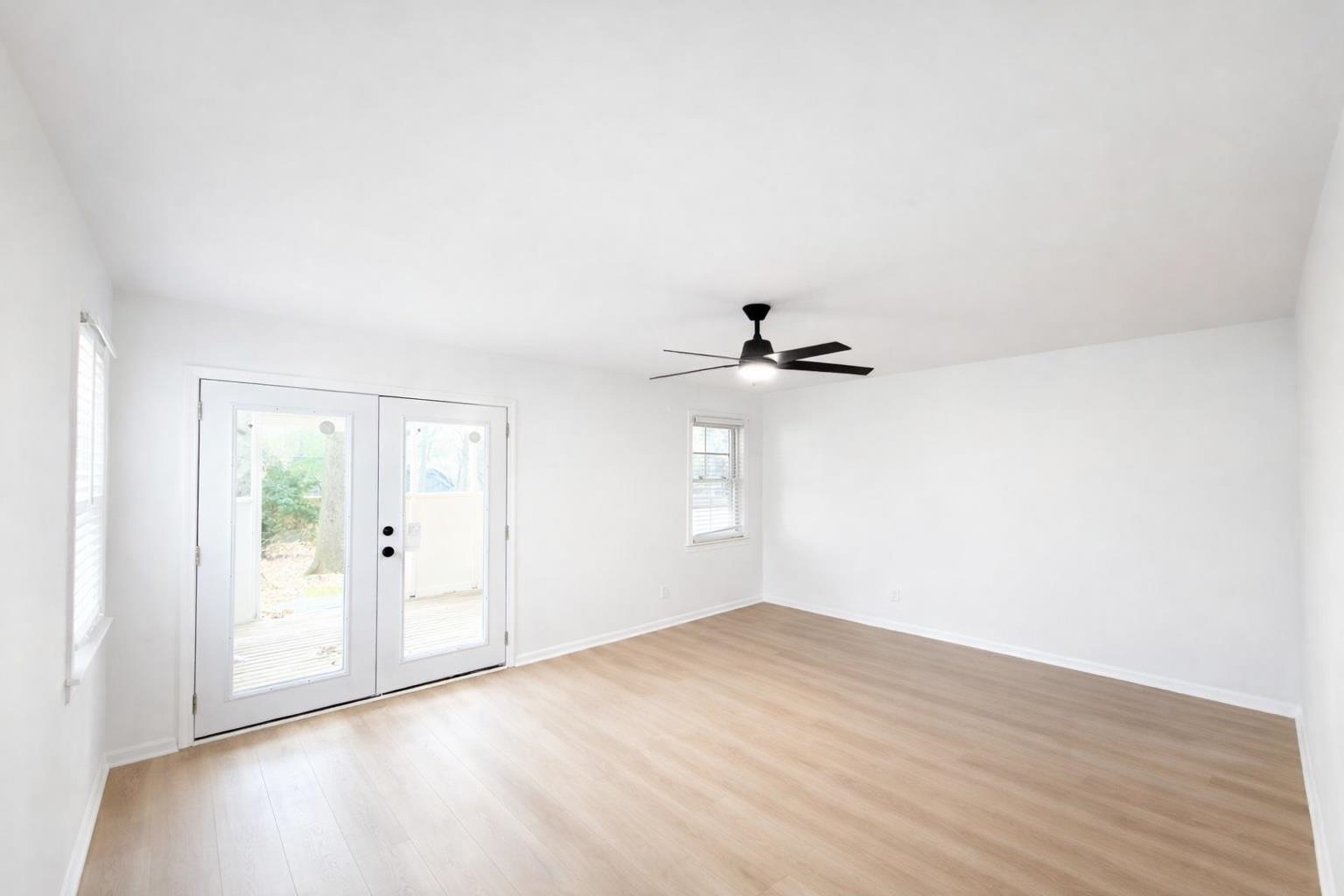 3122 Glenfinnan Rd Property Photo 7