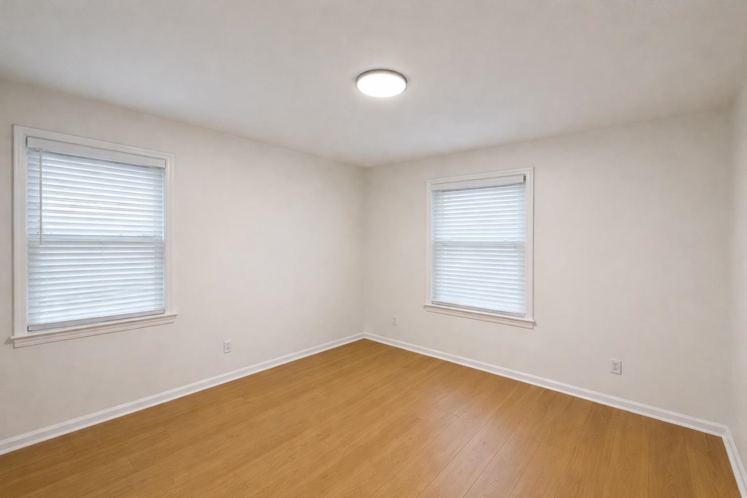 3122 Glenfinnan Rd Property Photo 11