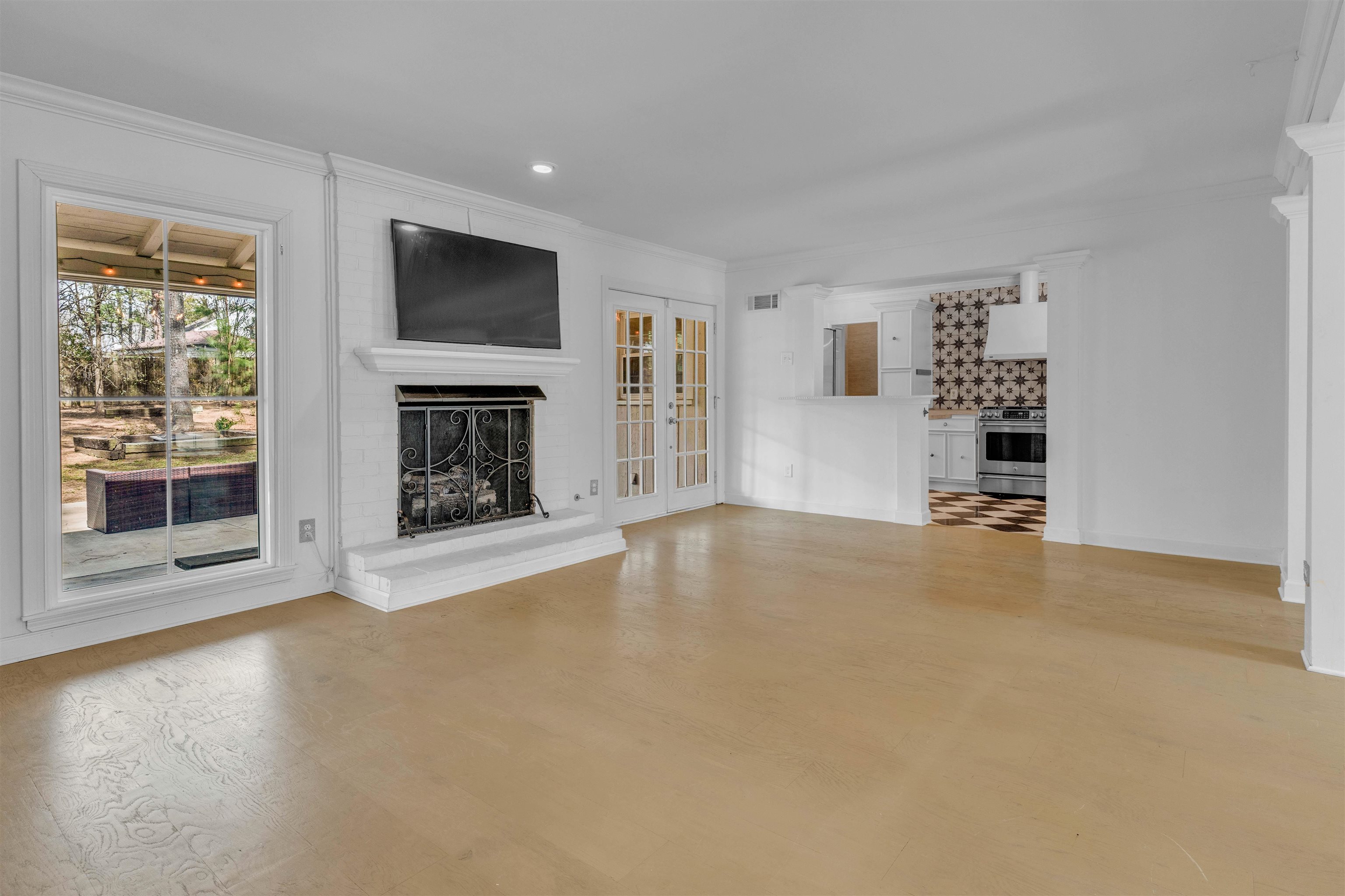 8050 Farmington Blvd Property Photo 10