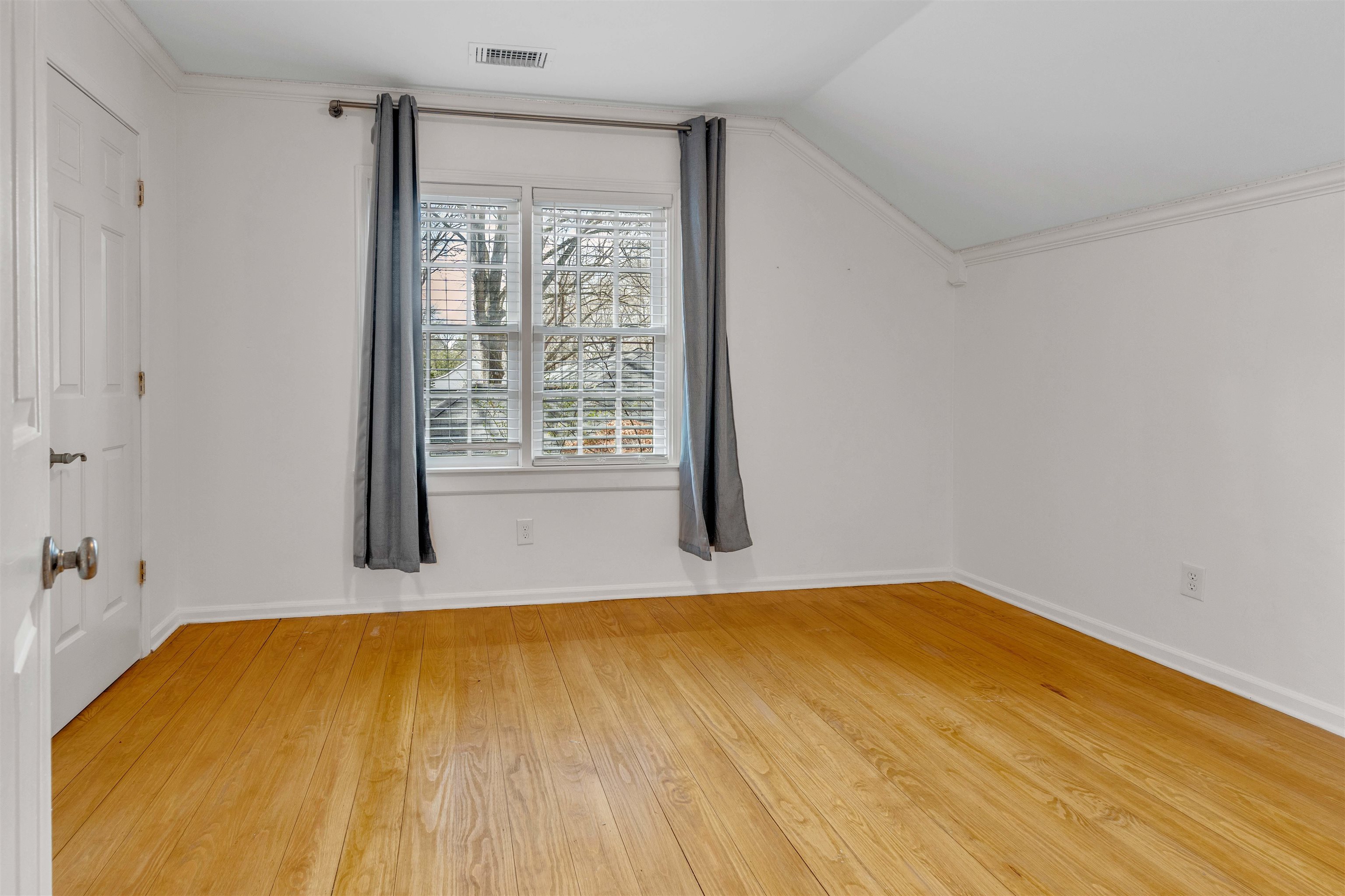 8050 Farmington Blvd Property Photo 24