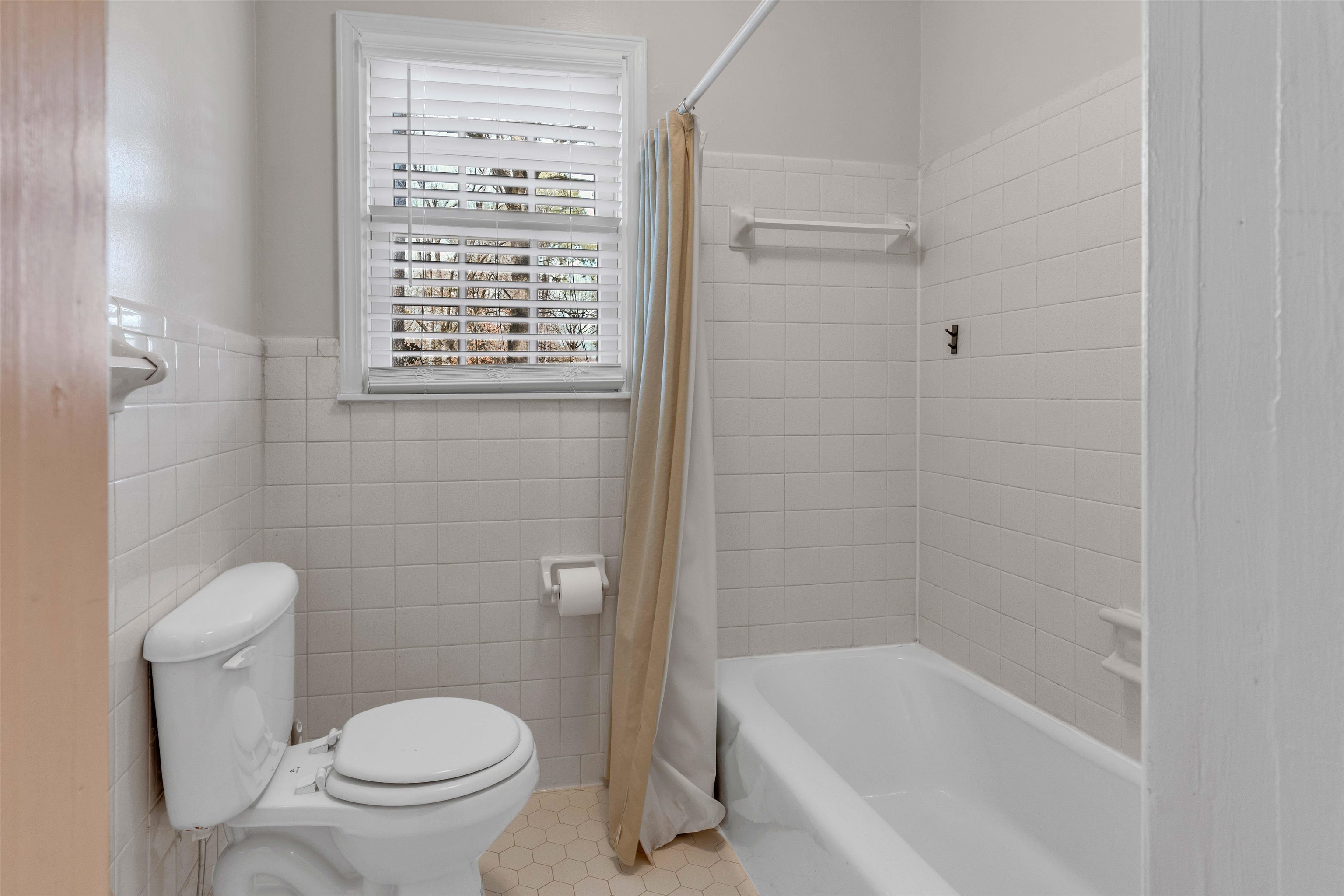8050 Farmington Blvd Property Photo 26