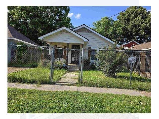 2424 Norman Ave Property Photo 1