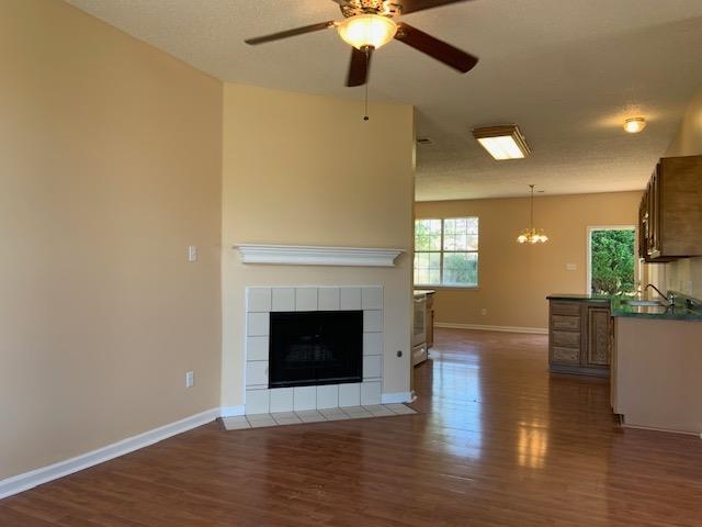 3912 Autumn Harvest Ln Property Photo 3