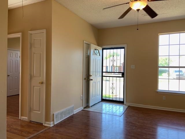 3912 Autumn Harvest Ln Property Photo 12