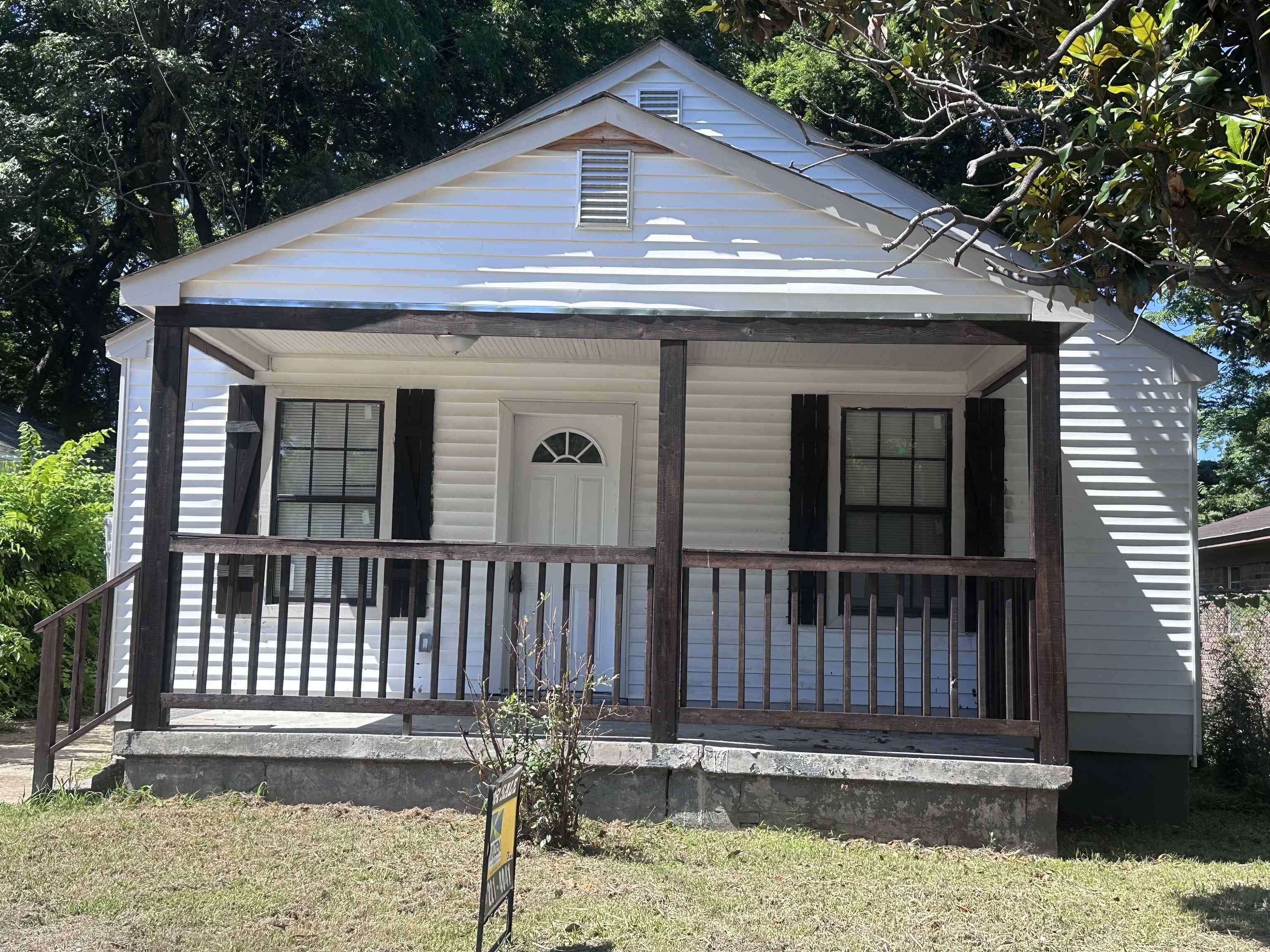 2498 Vandale Ave Property Photo 1
