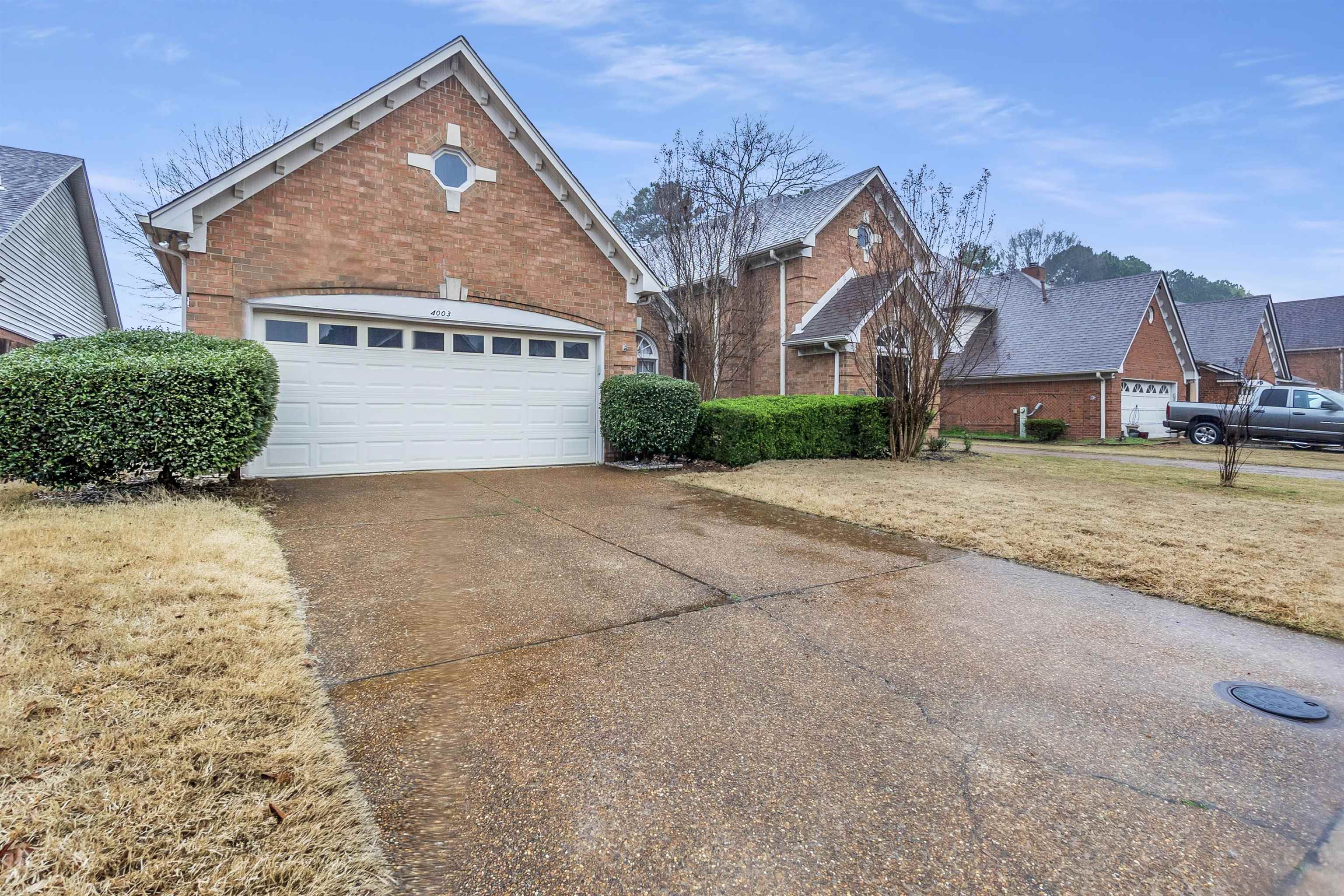 4003 Muirfield Dr Property Photo 3