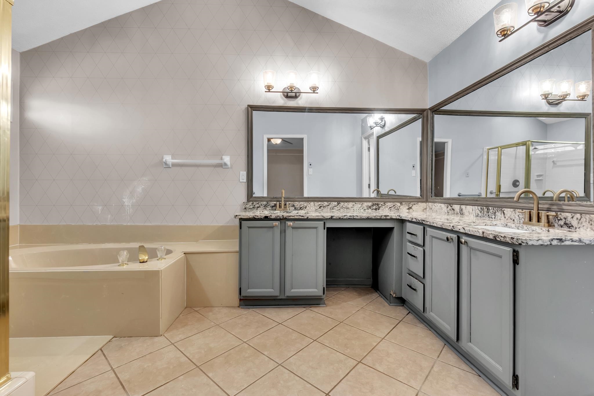 4003 Muirfield Dr Property Photo 25