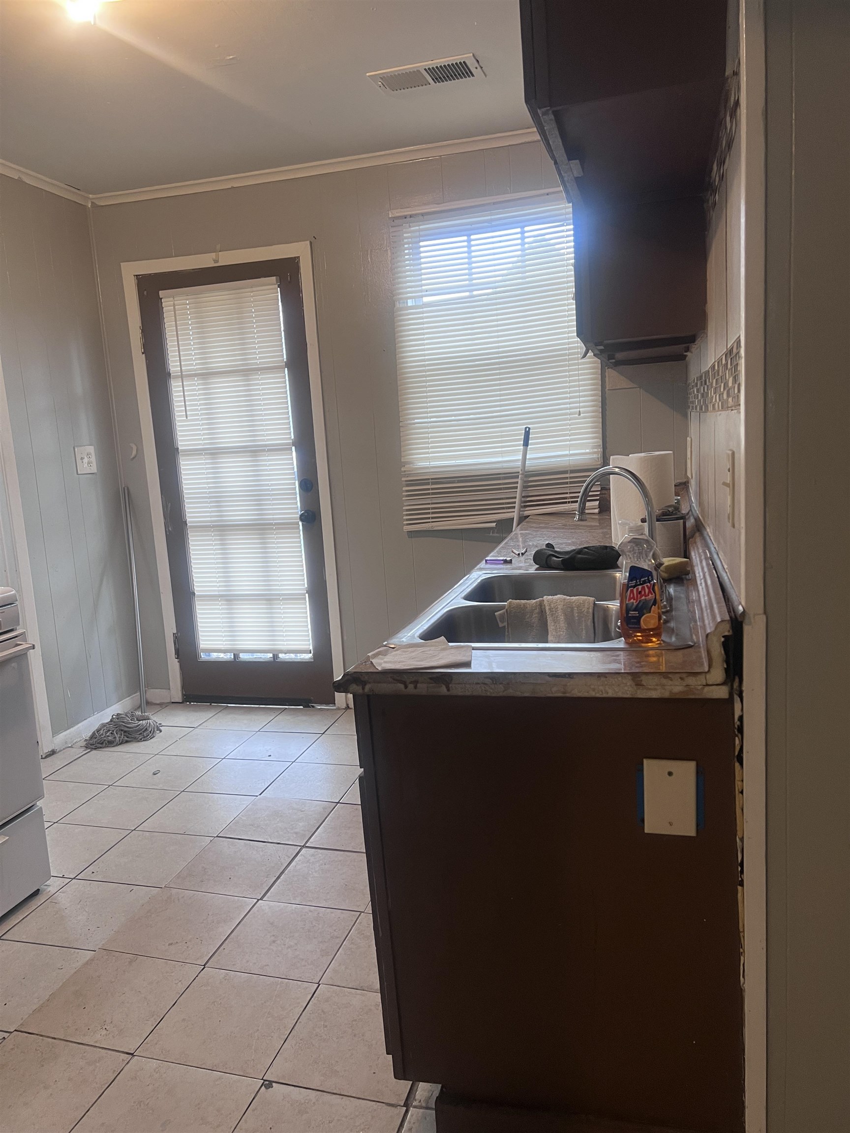 2397 Shasta Ave Property Photo 6