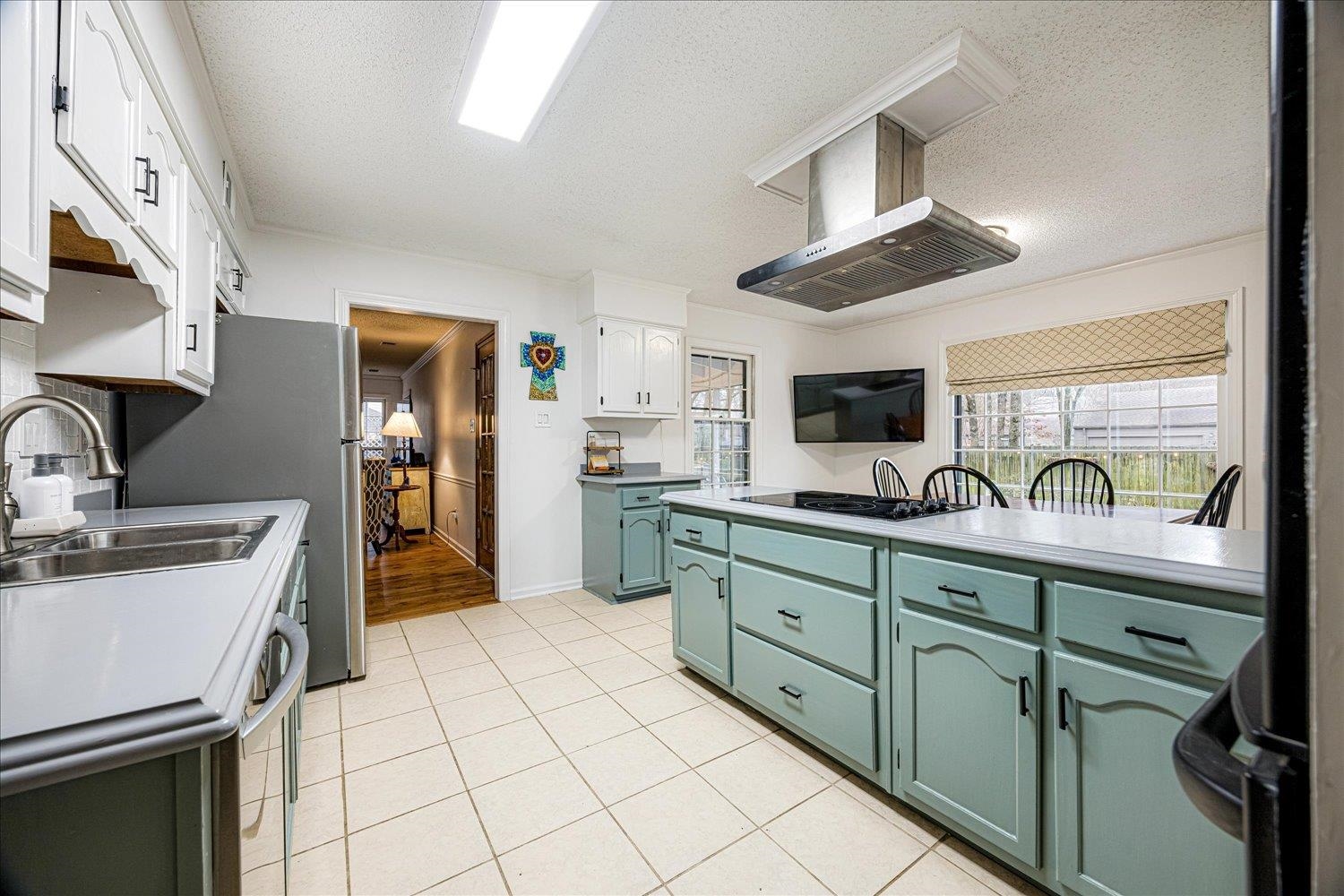 8193 Kimbrook Dr Property Photo 11