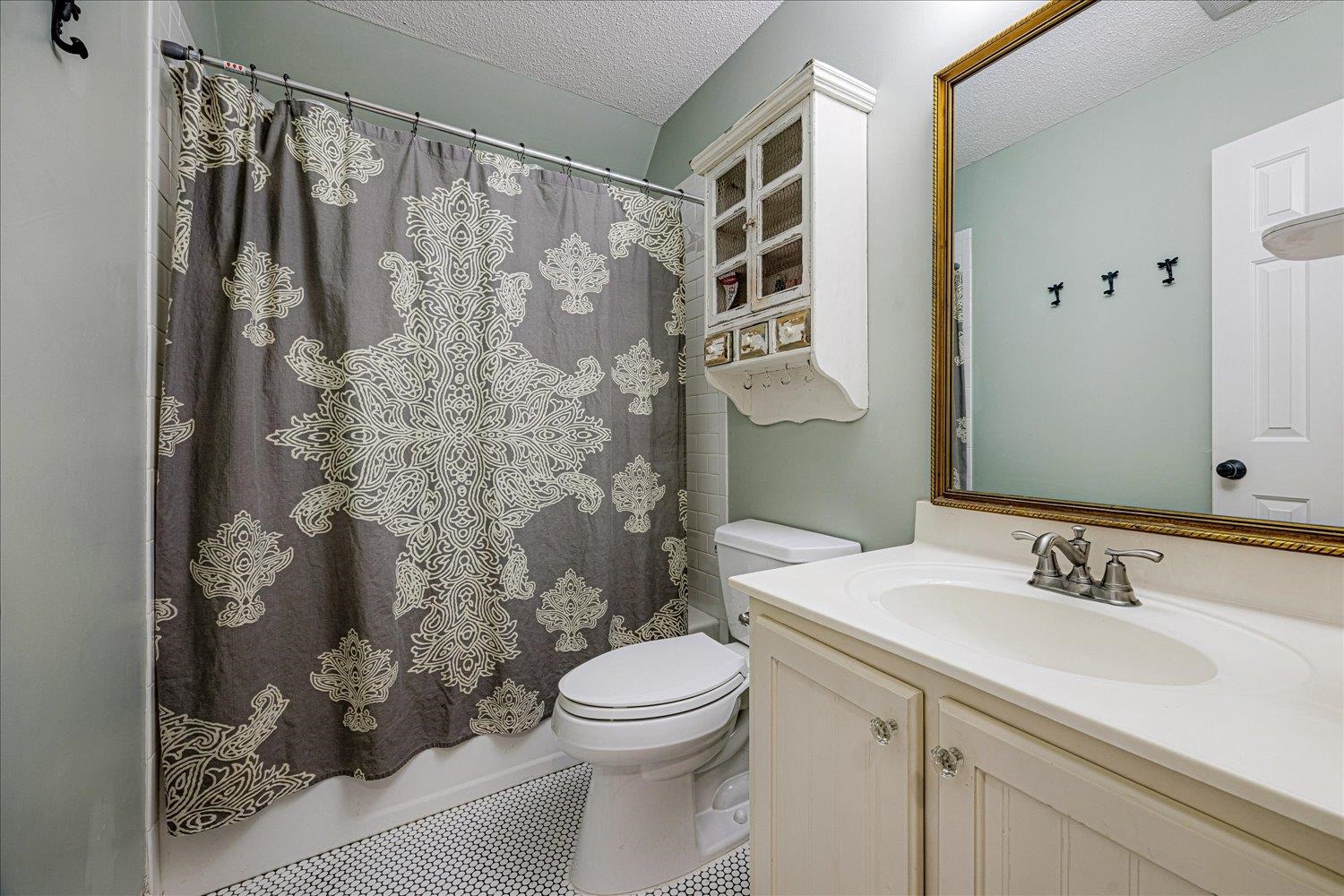8193 Kimbrook Dr Property Photo 18