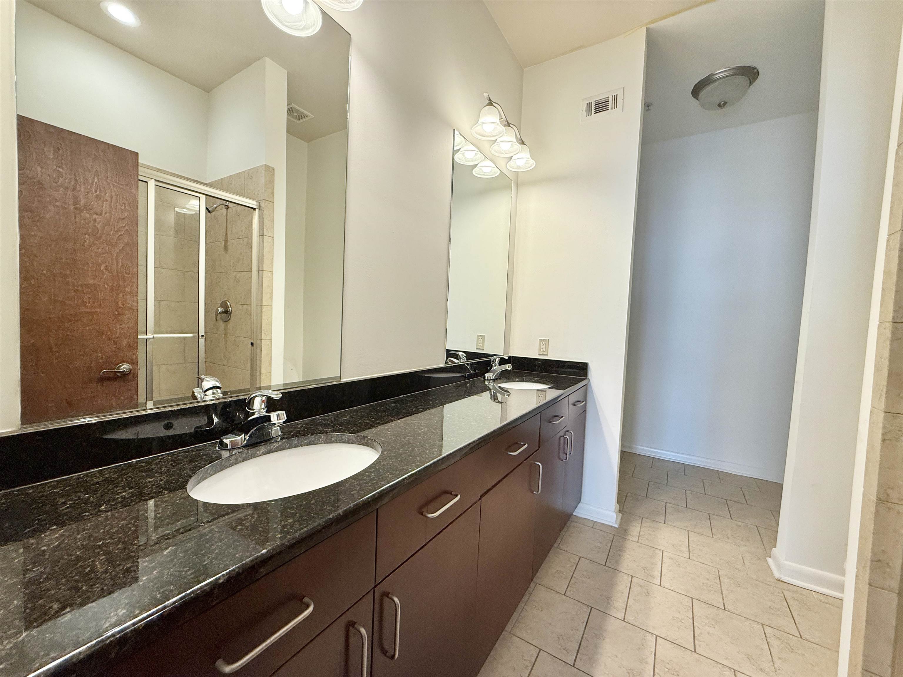 449 Monroe Ave 102 Property Photo 6