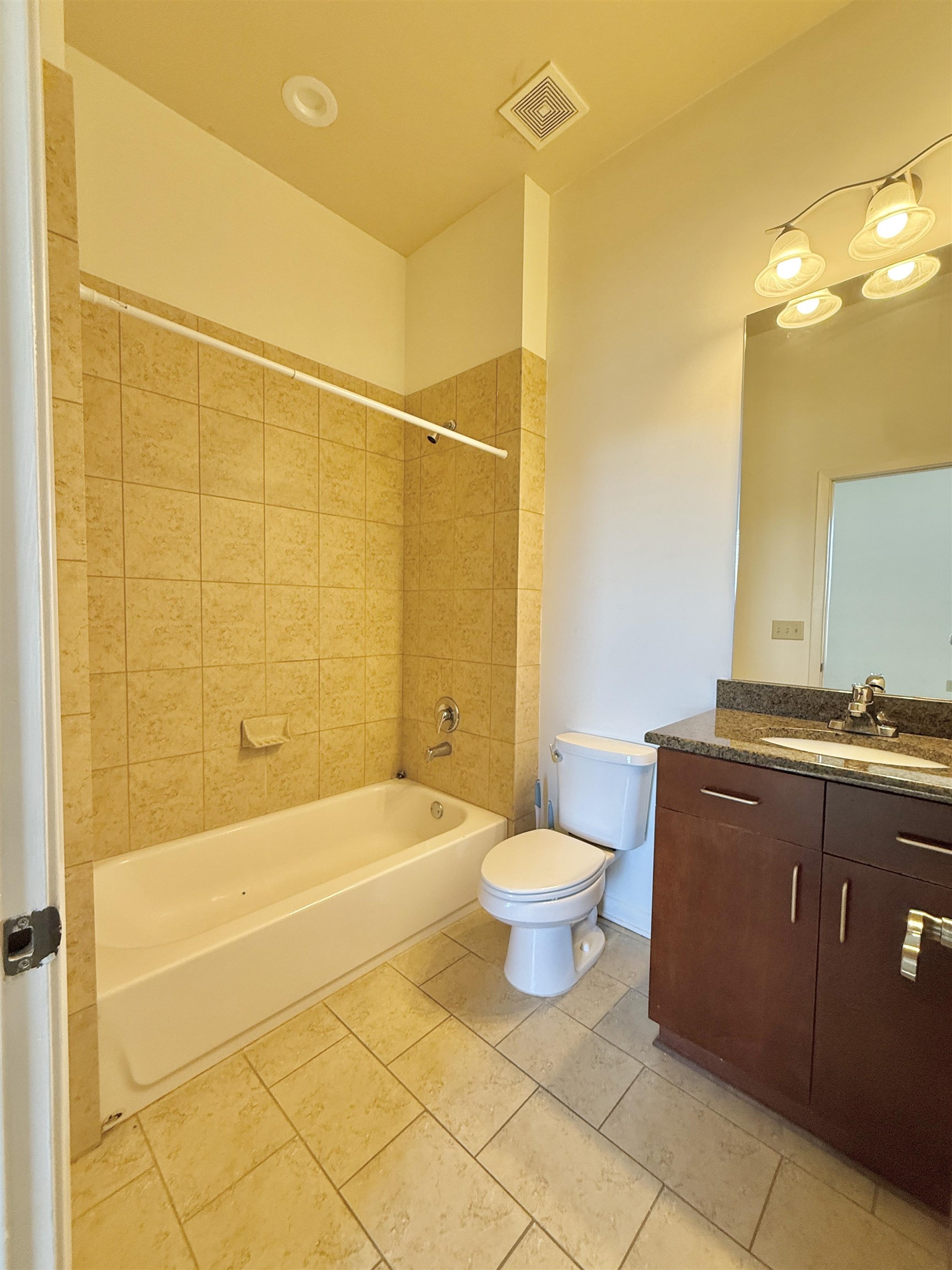 449 Monroe Ave 102 Property Photo 12