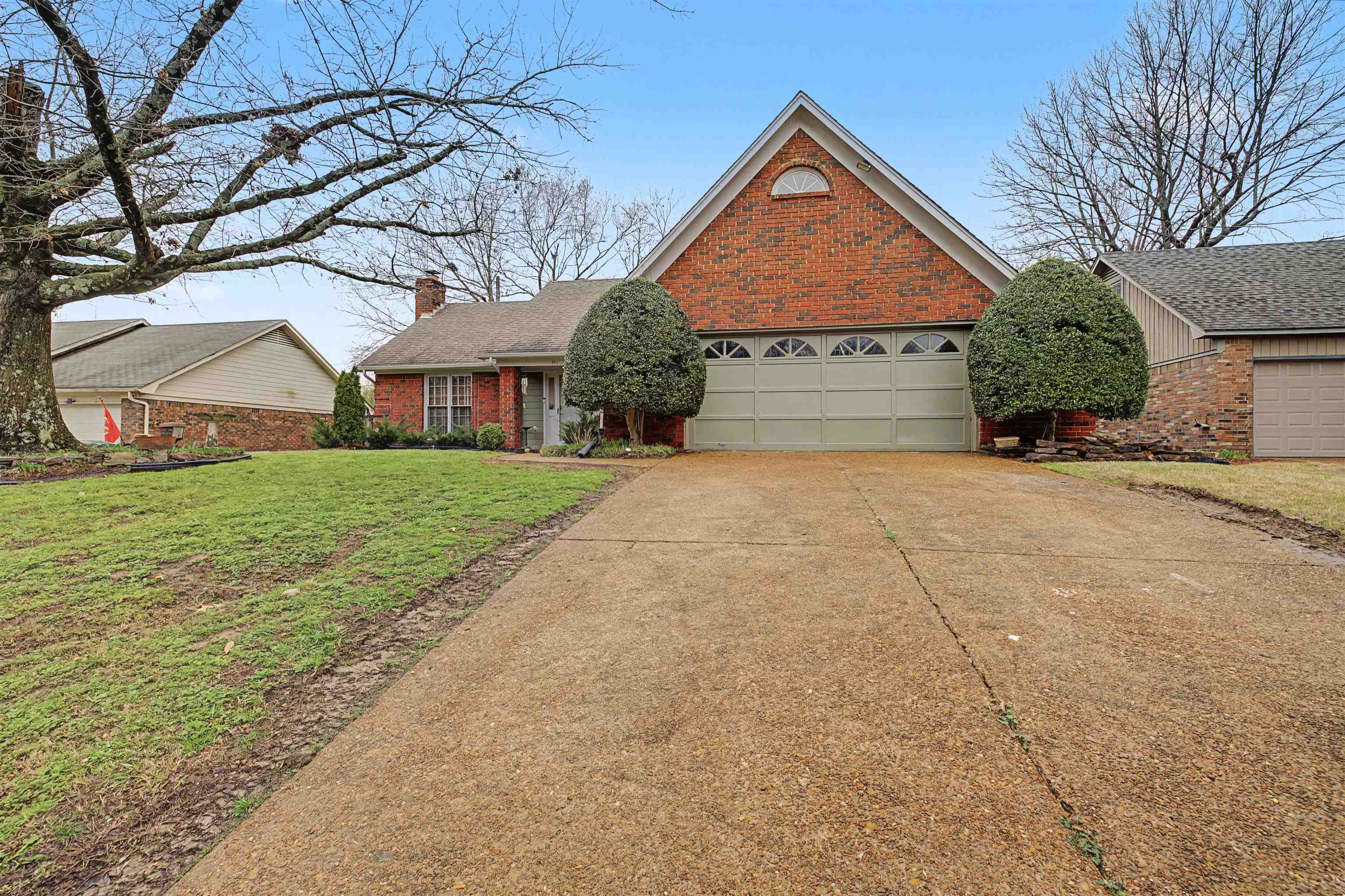 951 Dove Hollow Dr Property Photo 3