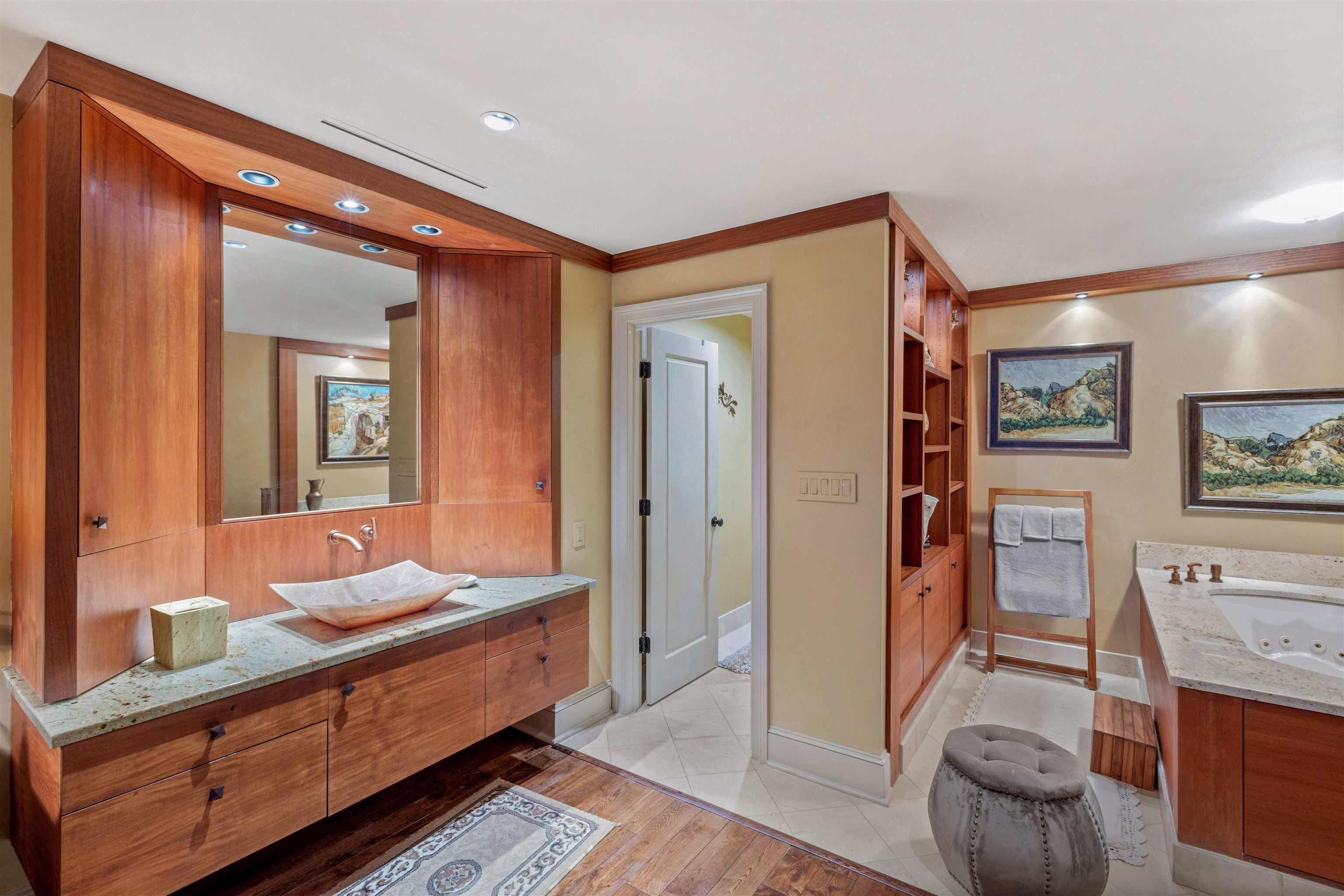 655 S Riverside Dr 1208 Property Photo 18