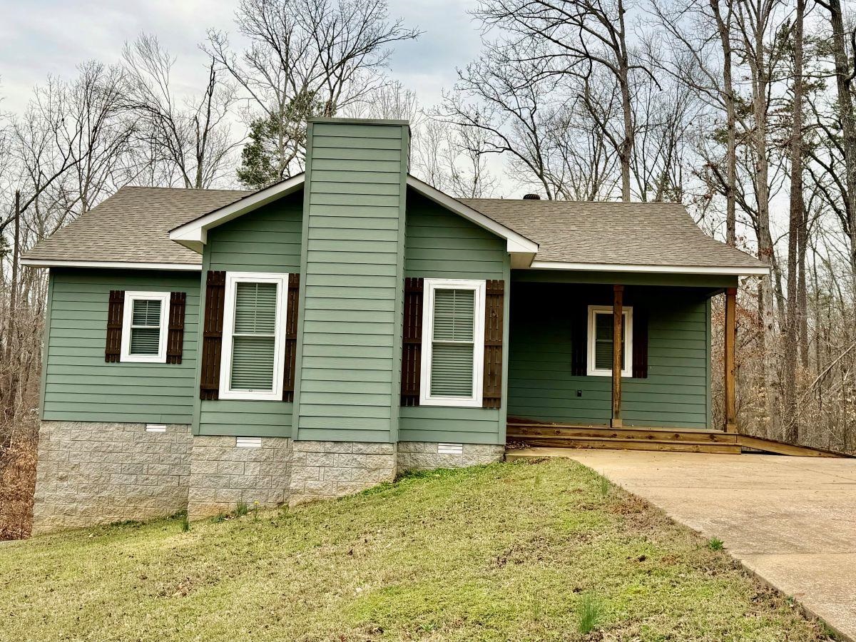200 Chval Dr Property Photo 1