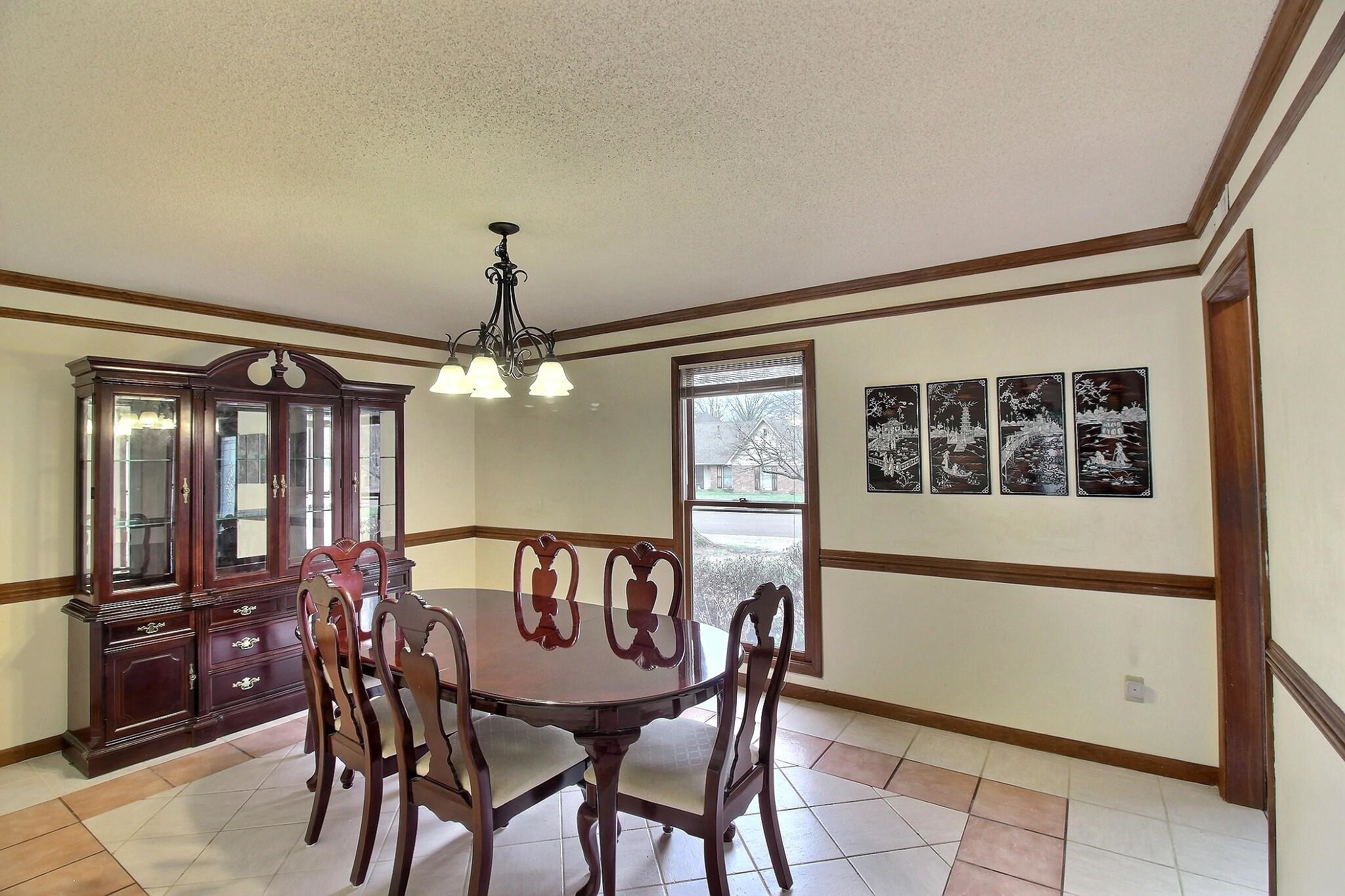 647 Winlawn Dr Property Photo 10