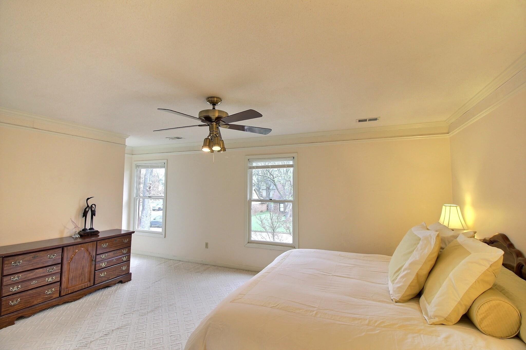 647 Winlawn Dr Property Photo 14