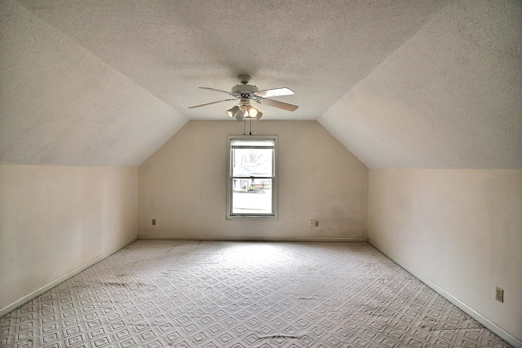 647 Winlawn Dr Property Photo 20
