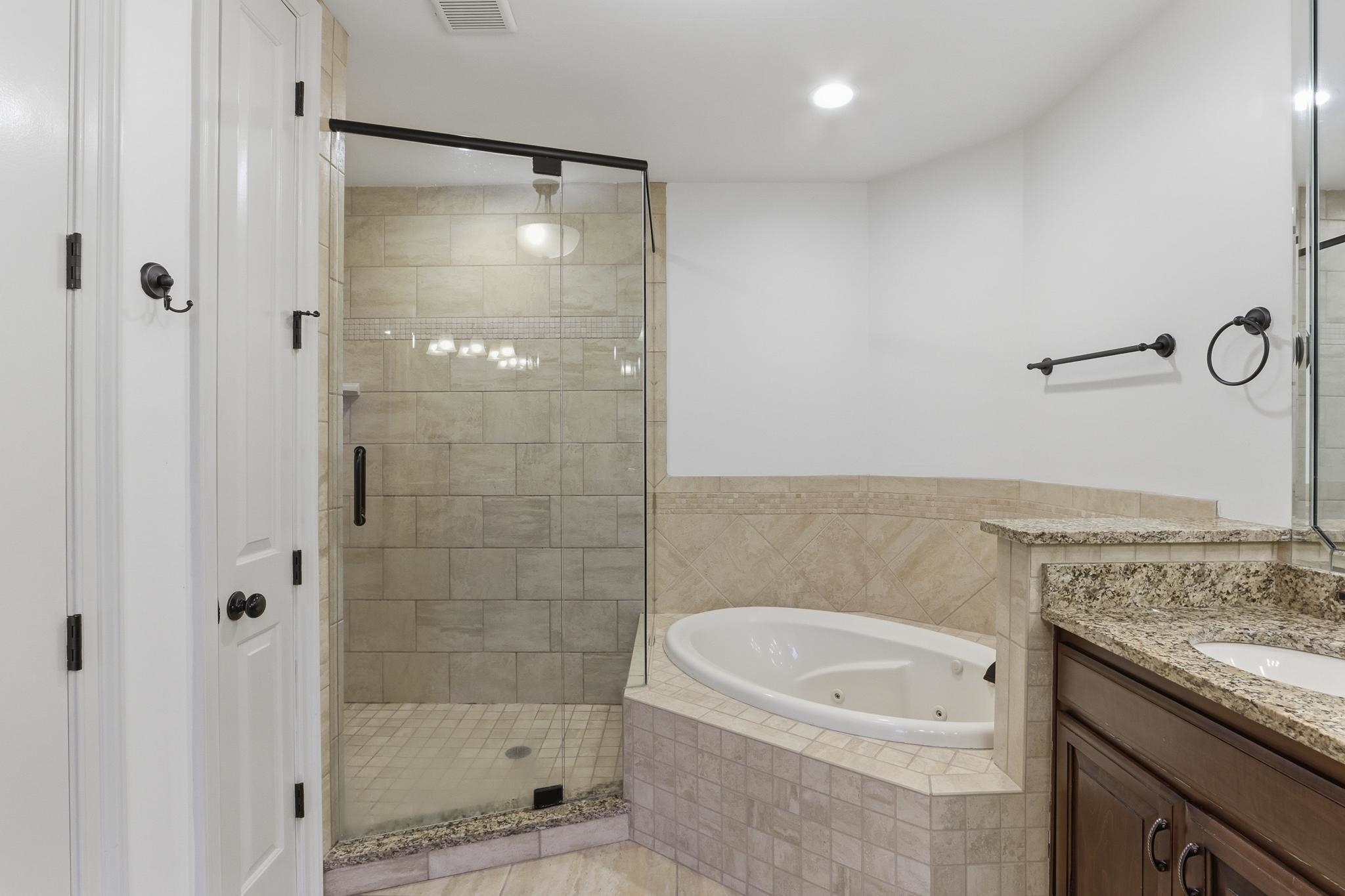 65 E Pontotoc Ave 303 Property Photo 28