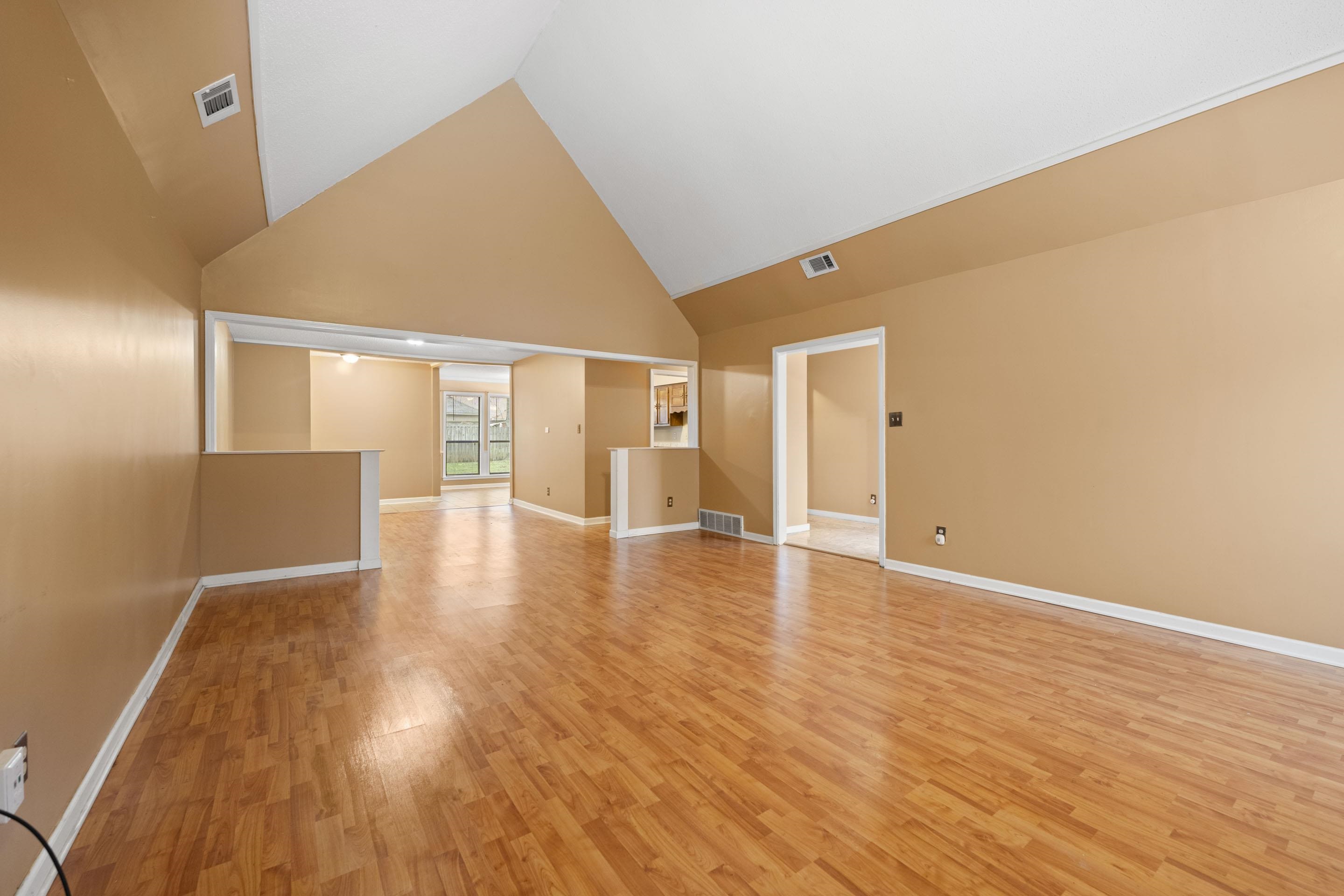 7188 Skidmore Cv Property Photo 5