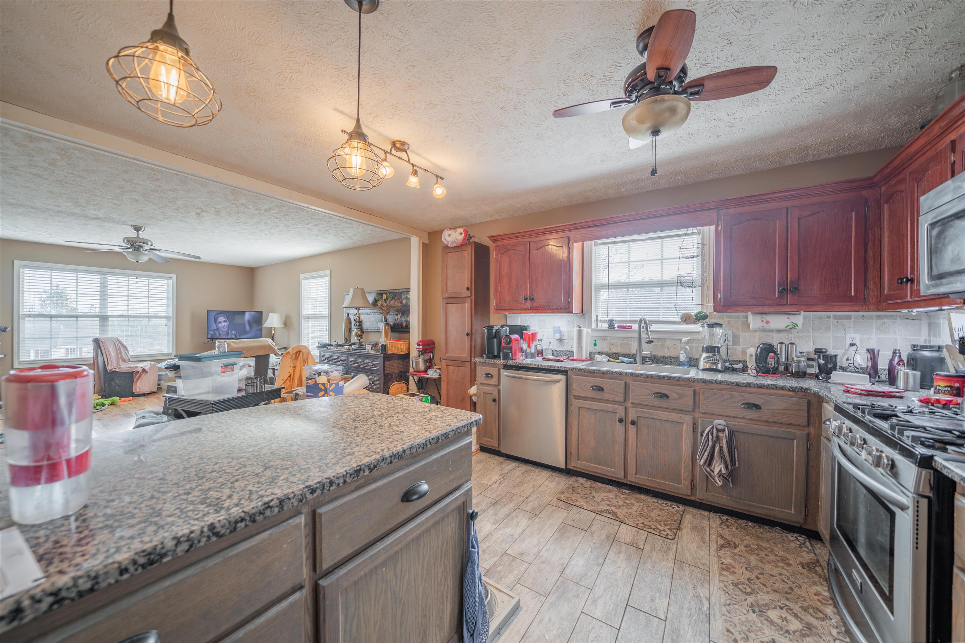59 Ty Ln Property Photo 16
