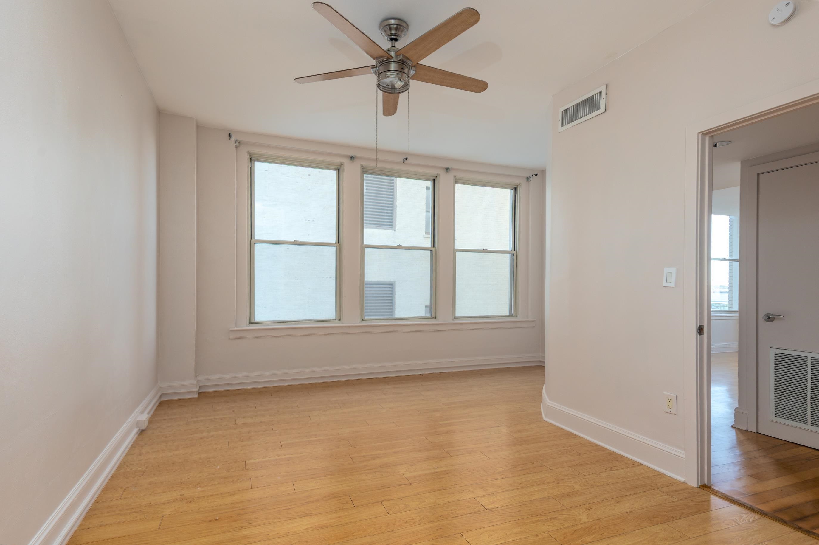 66 Monroe Ave 1008 Property Photo 3