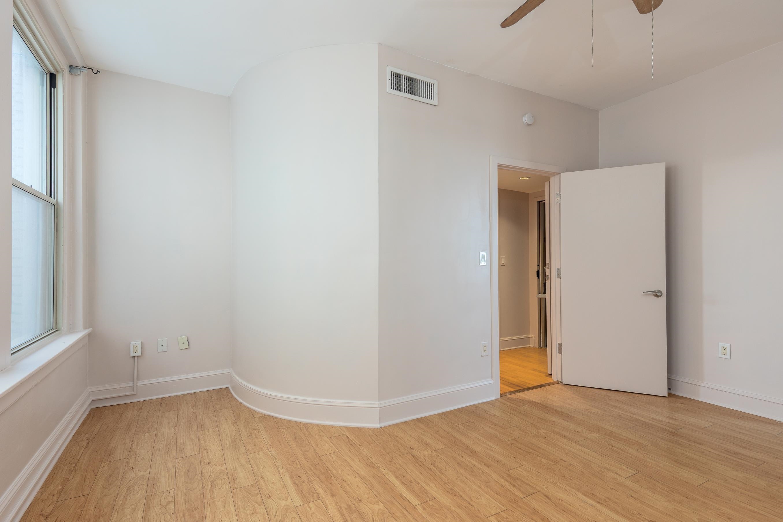 66 Monroe Ave 1008 Property Photo 8