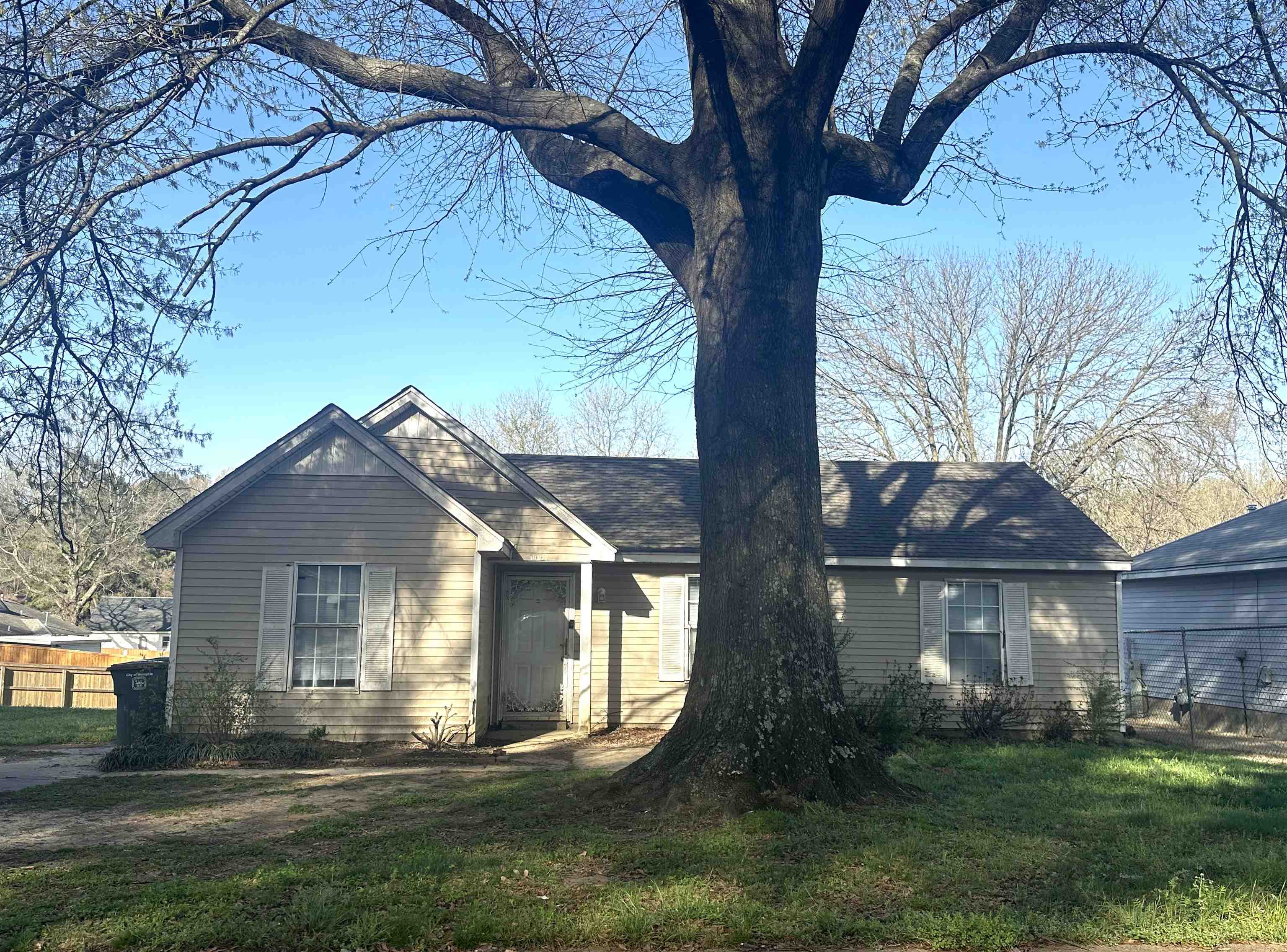 4001 Point Church Dr Property Photo 2