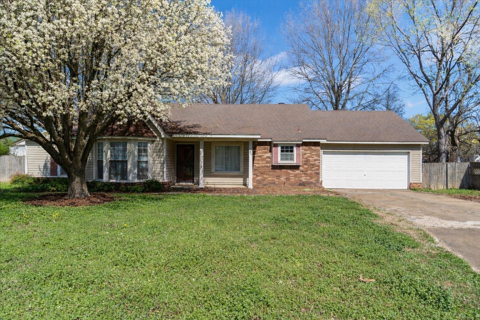 7360 Vondel Cv Property Photo 2